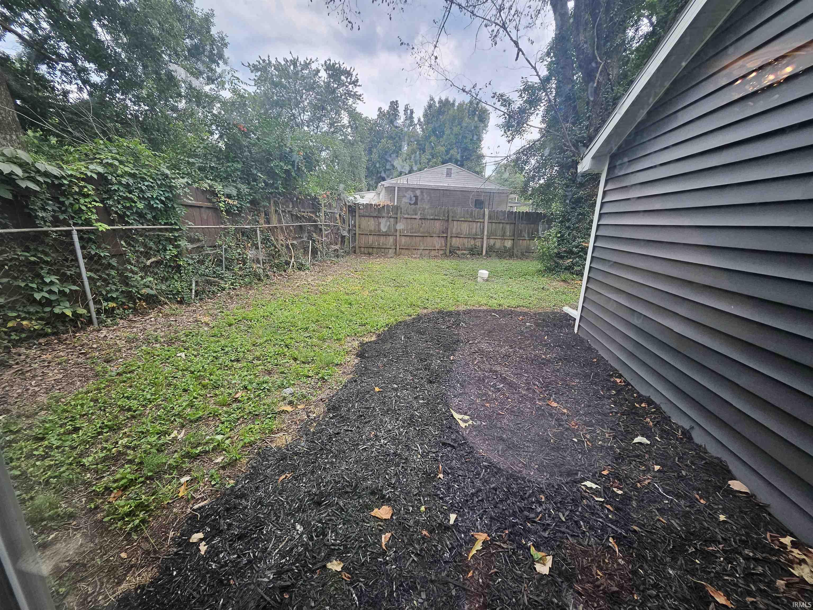 27th image of 2701 S Weinbach Ave, Evansville, IN 47714 | MLS# 202632850