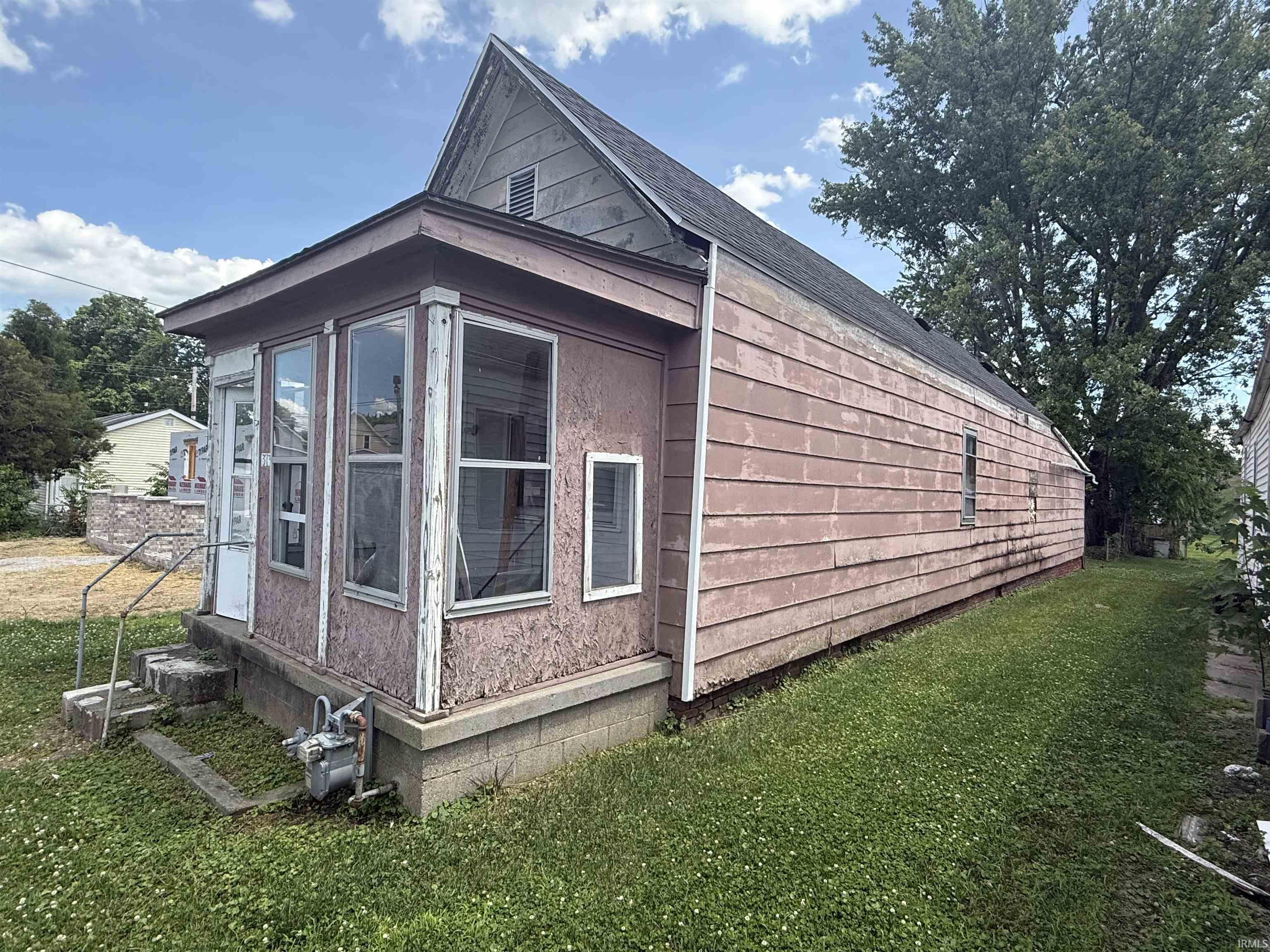 2nd image of 313 Cass Ave, Evansville, IN 47713 | MLS# 202632886