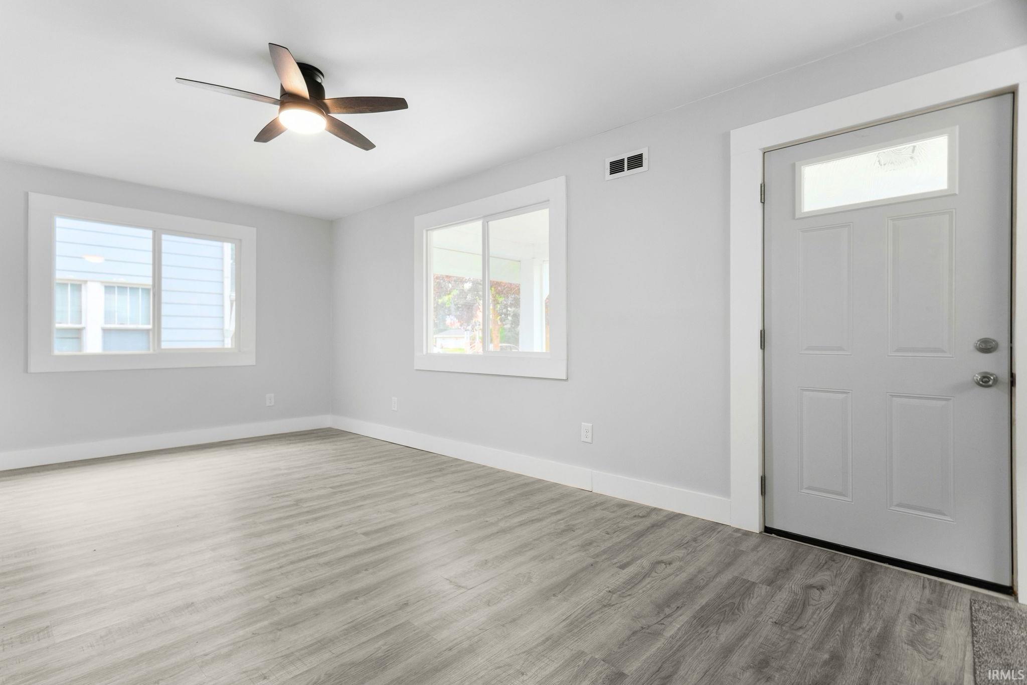 3rd image of 1046 Lawndale Ave, South Bend, IN 46628 | MLS# 202632892
