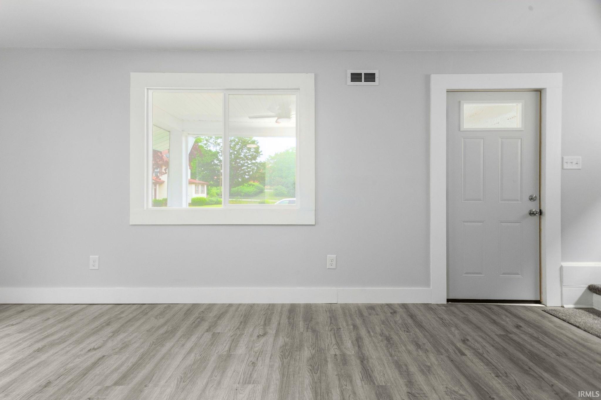 4th image of 1046 Lawndale Ave, South Bend, IN 46628 | MLS# 202632892