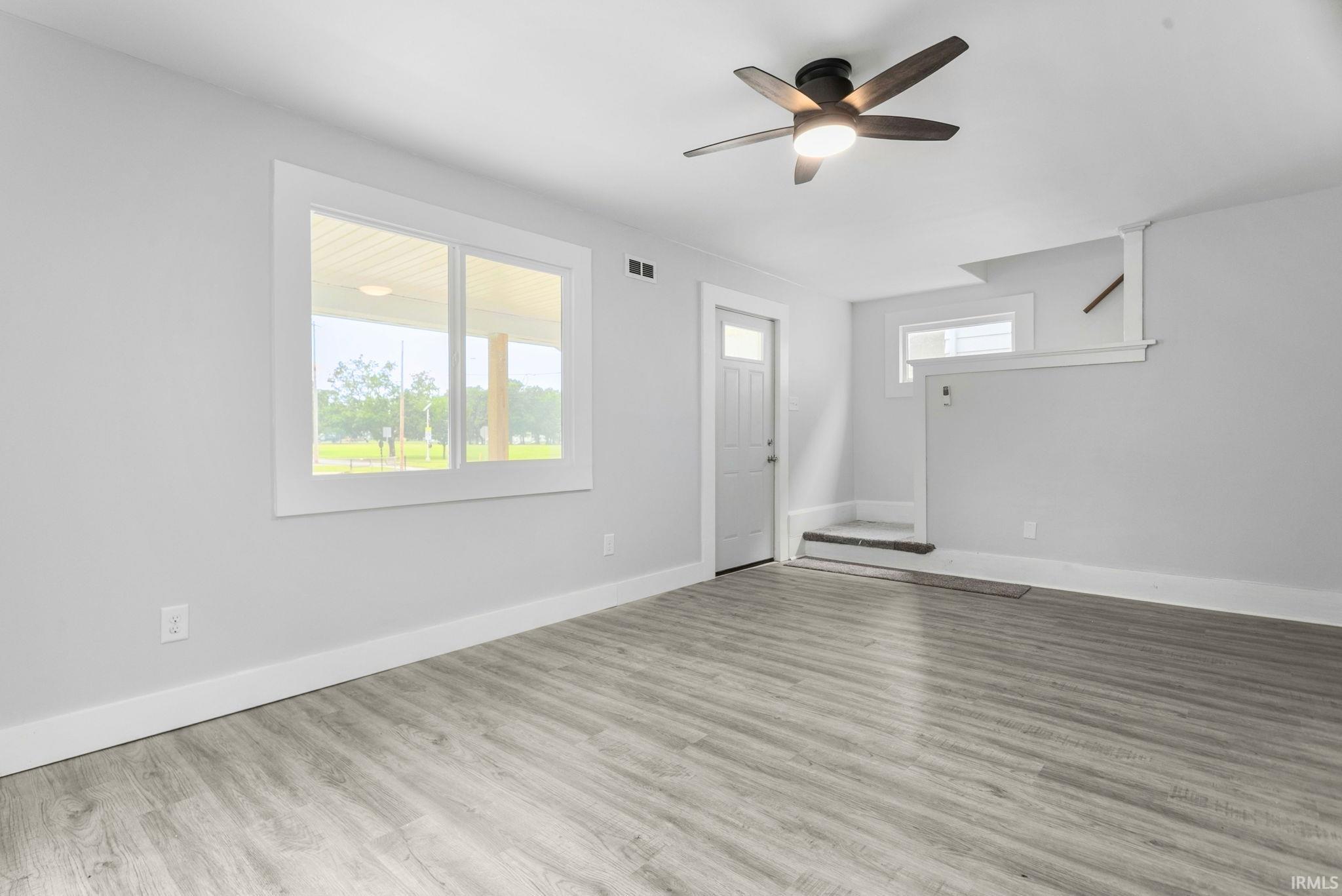 5th image of 1046 Lawndale Ave, South Bend, IN 46628 | MLS# 202632892