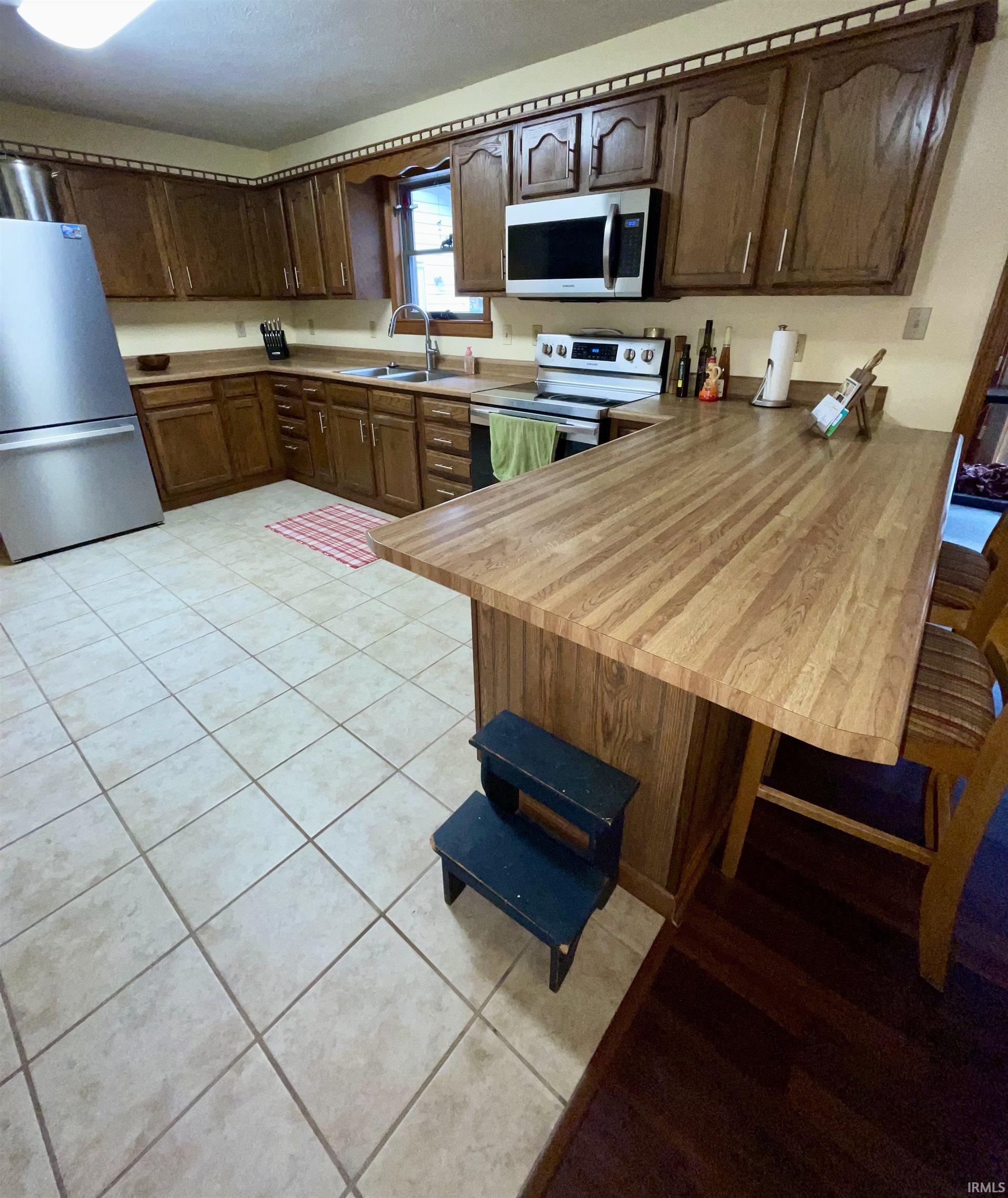 2nd image of 370 E Kinsey Dr, Russiaville, IN 46979 | MLS# 202632907