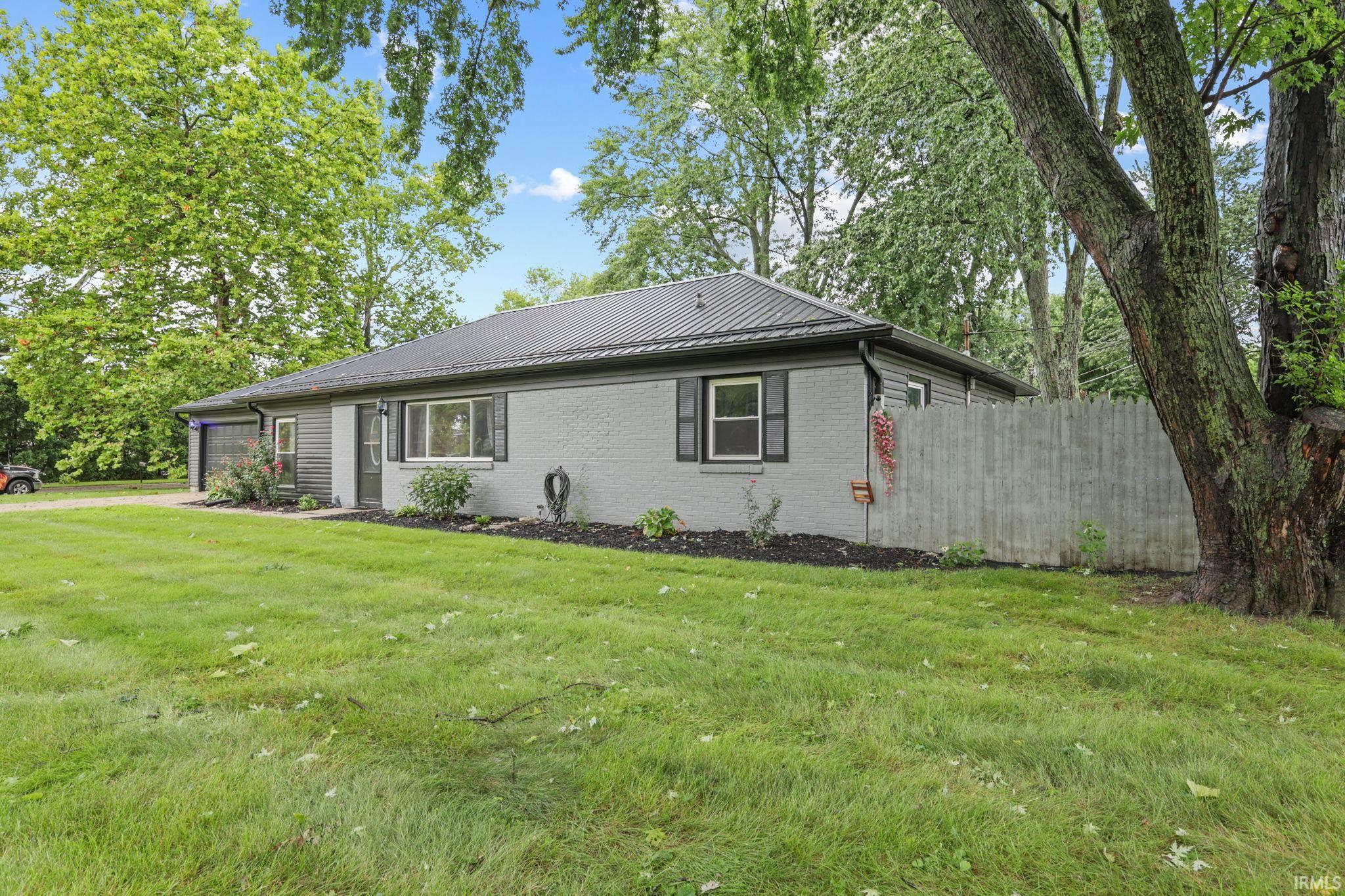 33rd image of 2426 W Sheffield Dr, Muncie, IN 47304 | MLS# 202632939