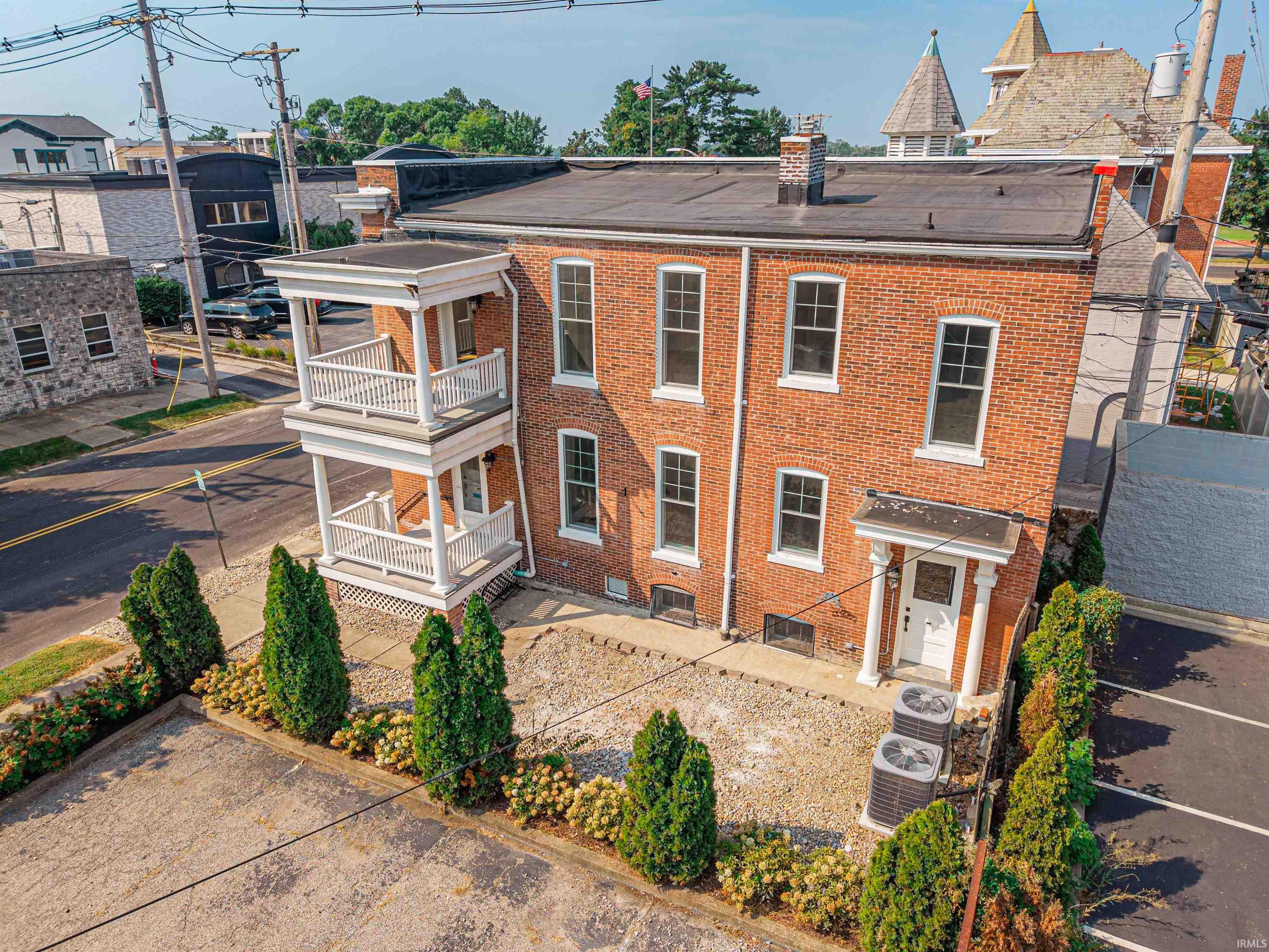 3rd image of 18 Chestnut St, Evansville, IN 47713 | MLS# 202632977