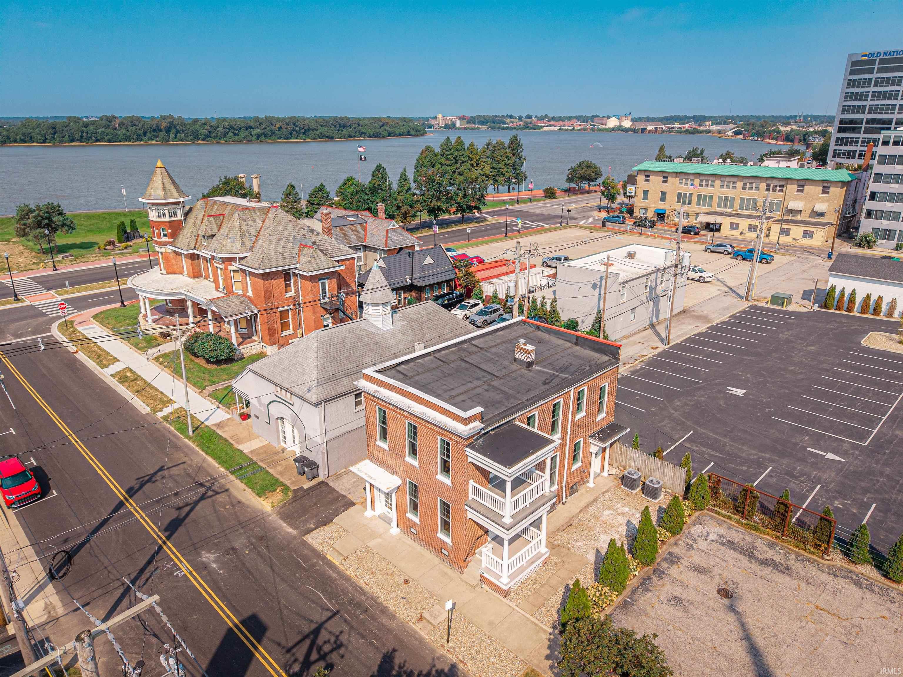 5th image of 18 Chestnut St, Evansville, IN 47713 | MLS# 202632977