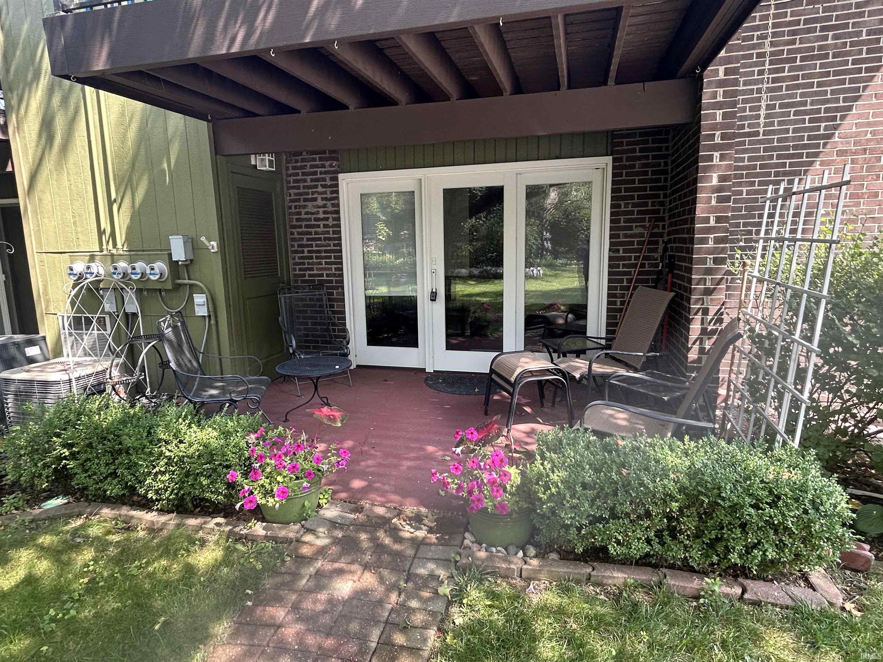 2nd image of 2500 Topsfield Rd #923, South Bend, IN 46614 | MLS# 202632986