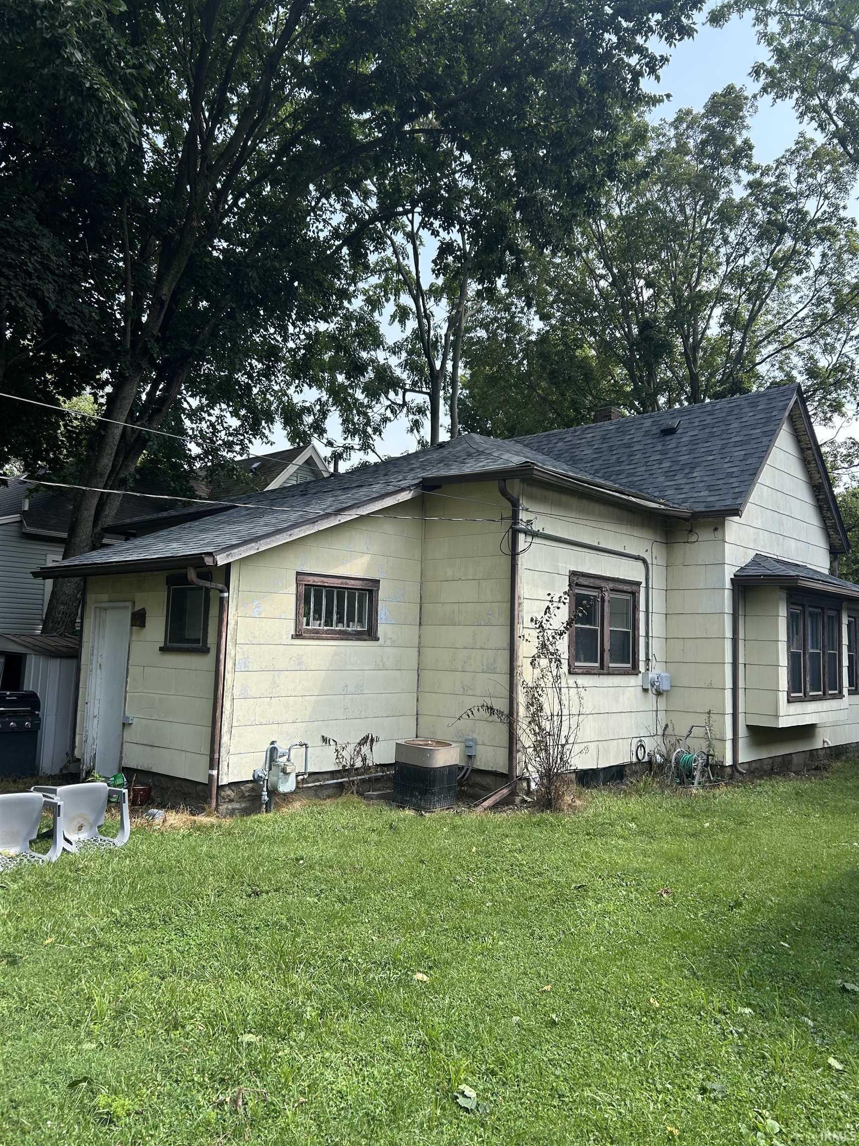 3rd image of 119 N Dicks St, Muncie, IN 47303 | MLS# 202633054