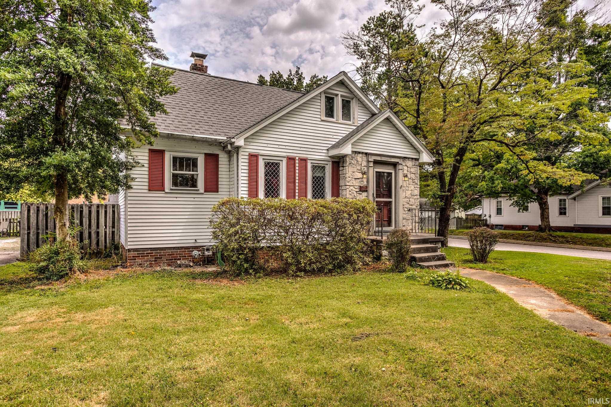 2nd image of 916 S Villa Dr, Evansville, IN 47714 | MLS# 202633059