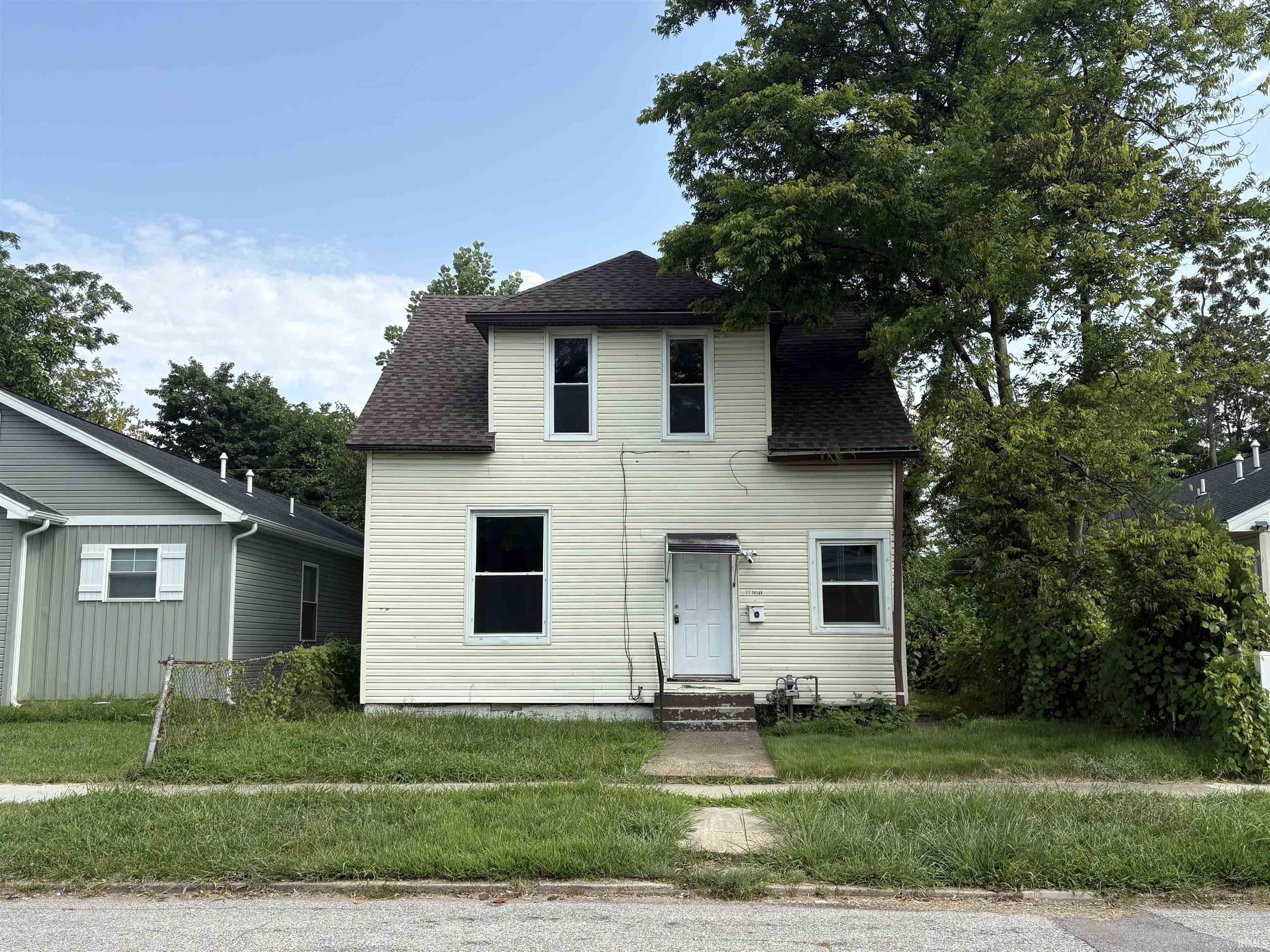1st image of 712 Taylor Ave, Evansville, IN 47713 | MLS# 202633063