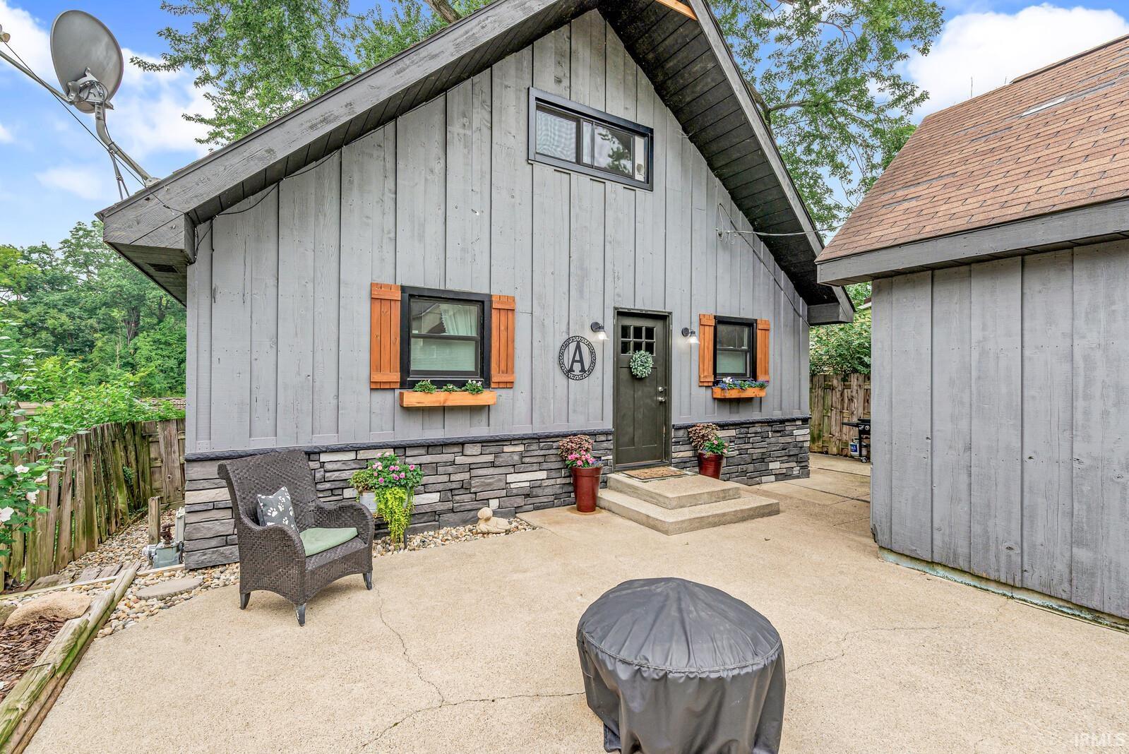 2nd image of 1460 Hudson St, Elkhart, IN 46516 | MLS# 202633150