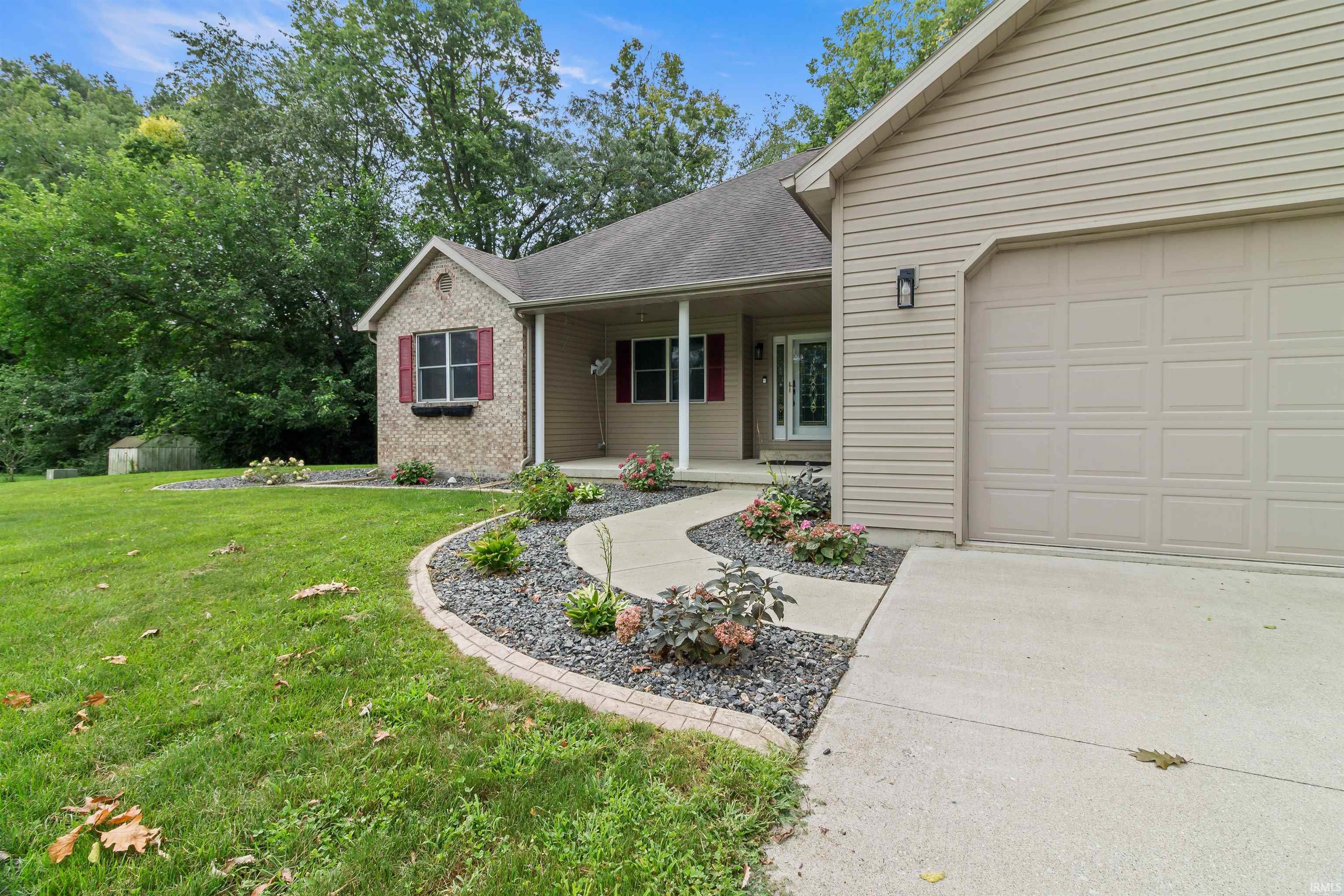 Photo 3 of Sale Pending at 3502 S 400 East, Marion, IN 46953 | MLS# 202633161 | Listing updated on 2026-09-01