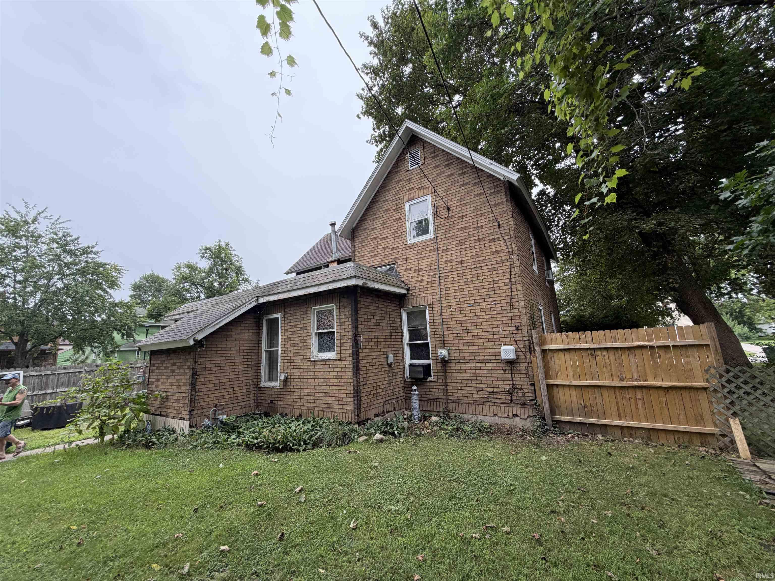 4th image of 600 W Wolf Ave, Elkhart, IN 46516 | MLS# 202633201