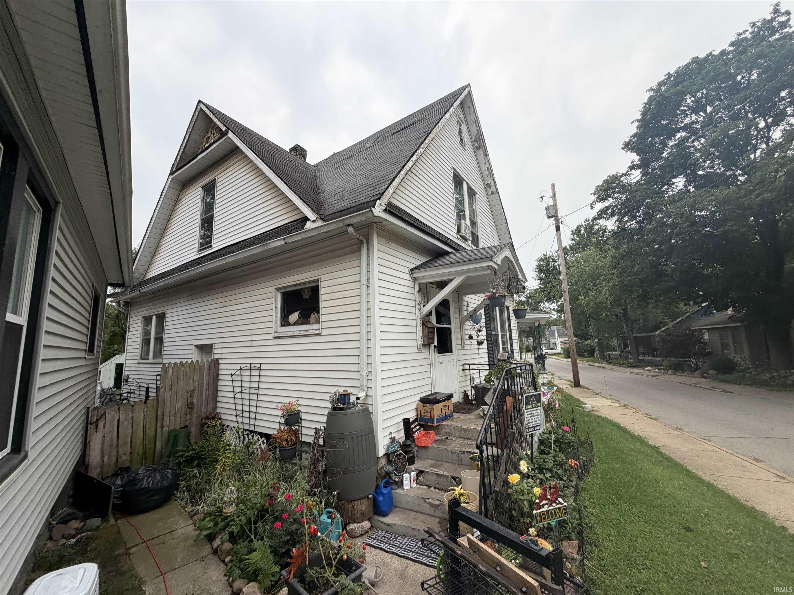 2nd image of 313 S Shore Ave, Elkhart, IN 46516 | MLS# 202633202