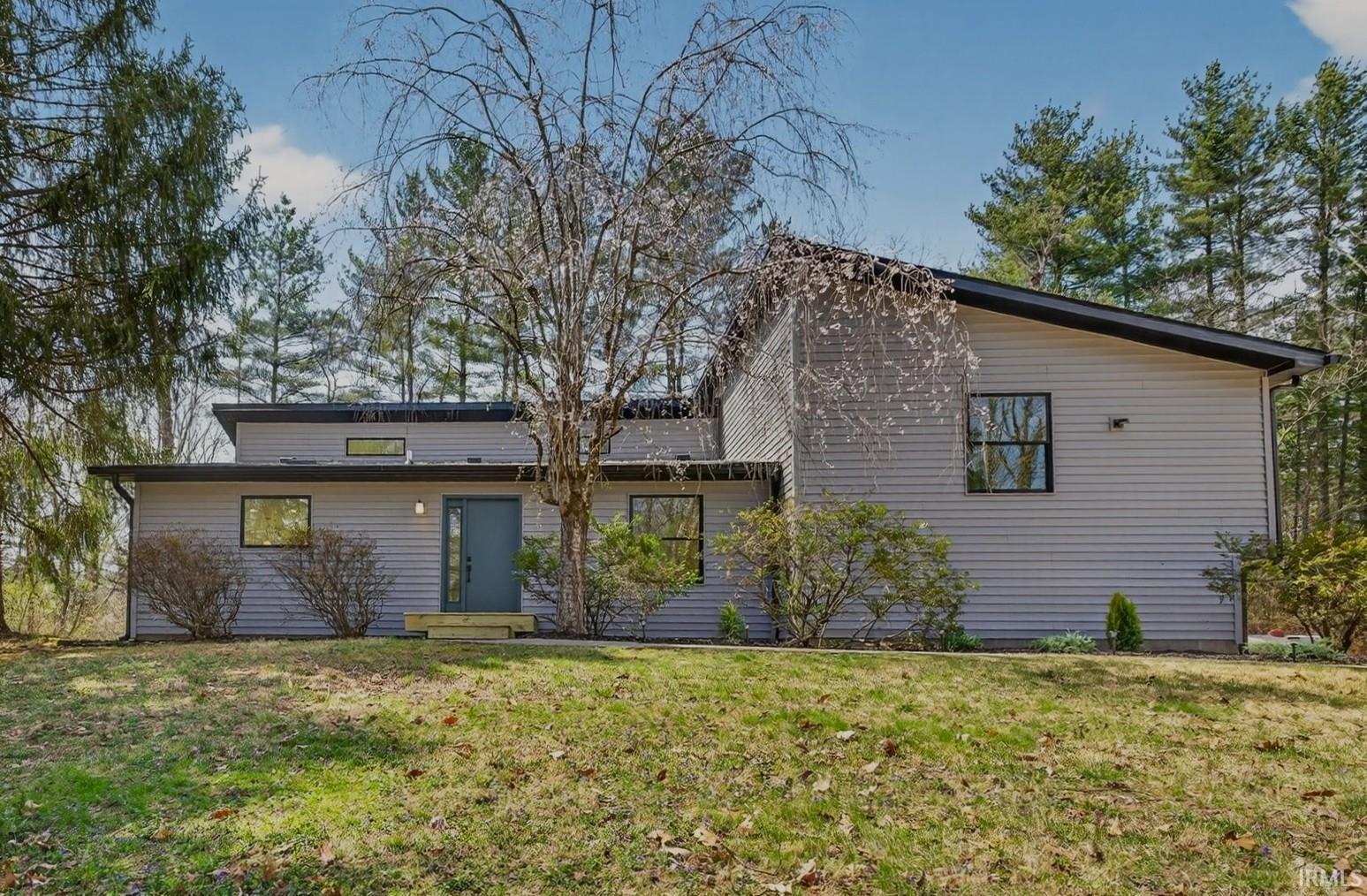 1st image of 4620 S Woodbine Dr, Bloomington, IN 47403 | MLS# 202633212