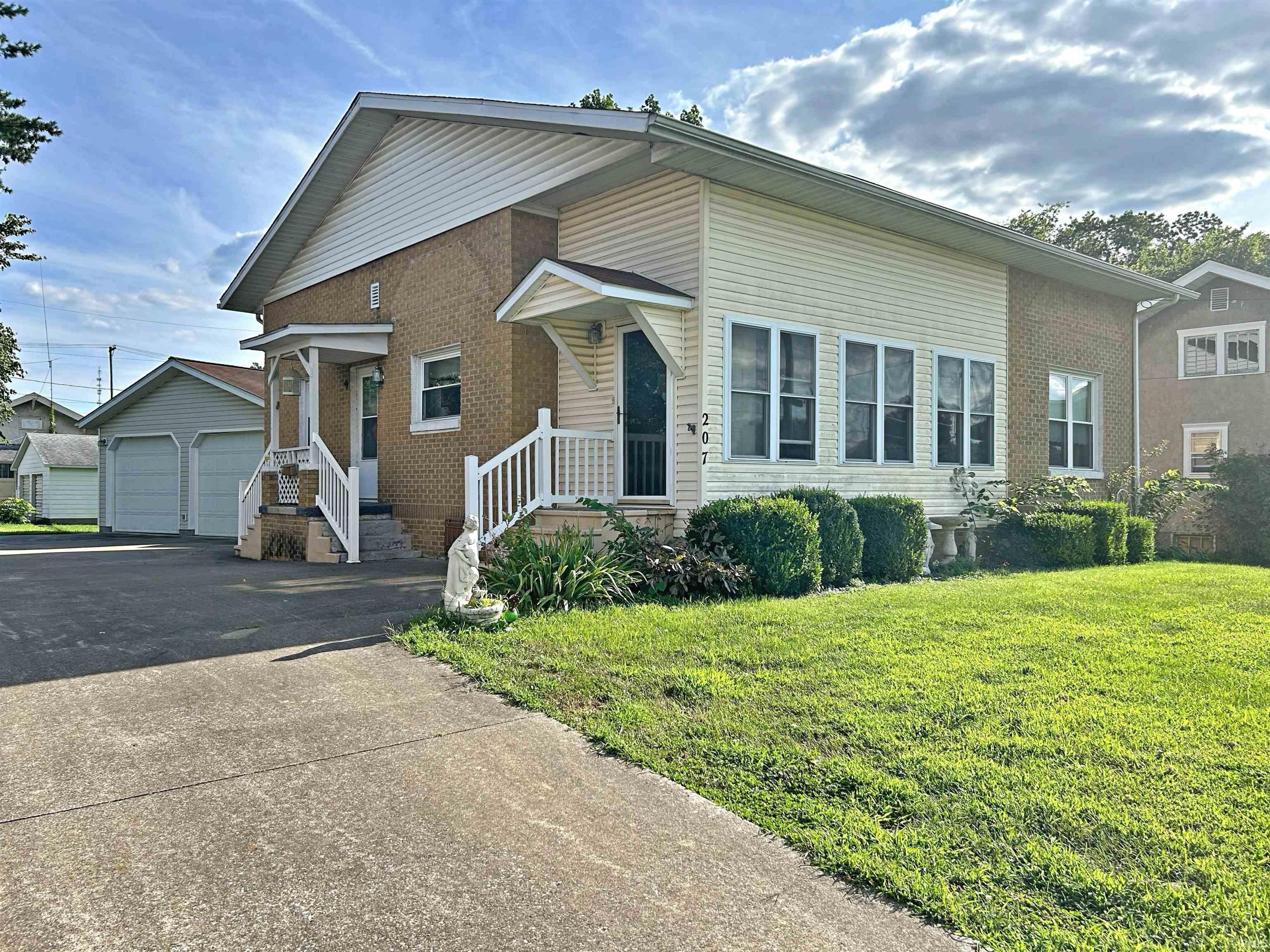 Photo 1 of Sale Pending at 207 W Walnut St, Washington, IN 47501 | MLS# 202633227 | Listing updated on 2026-09-25