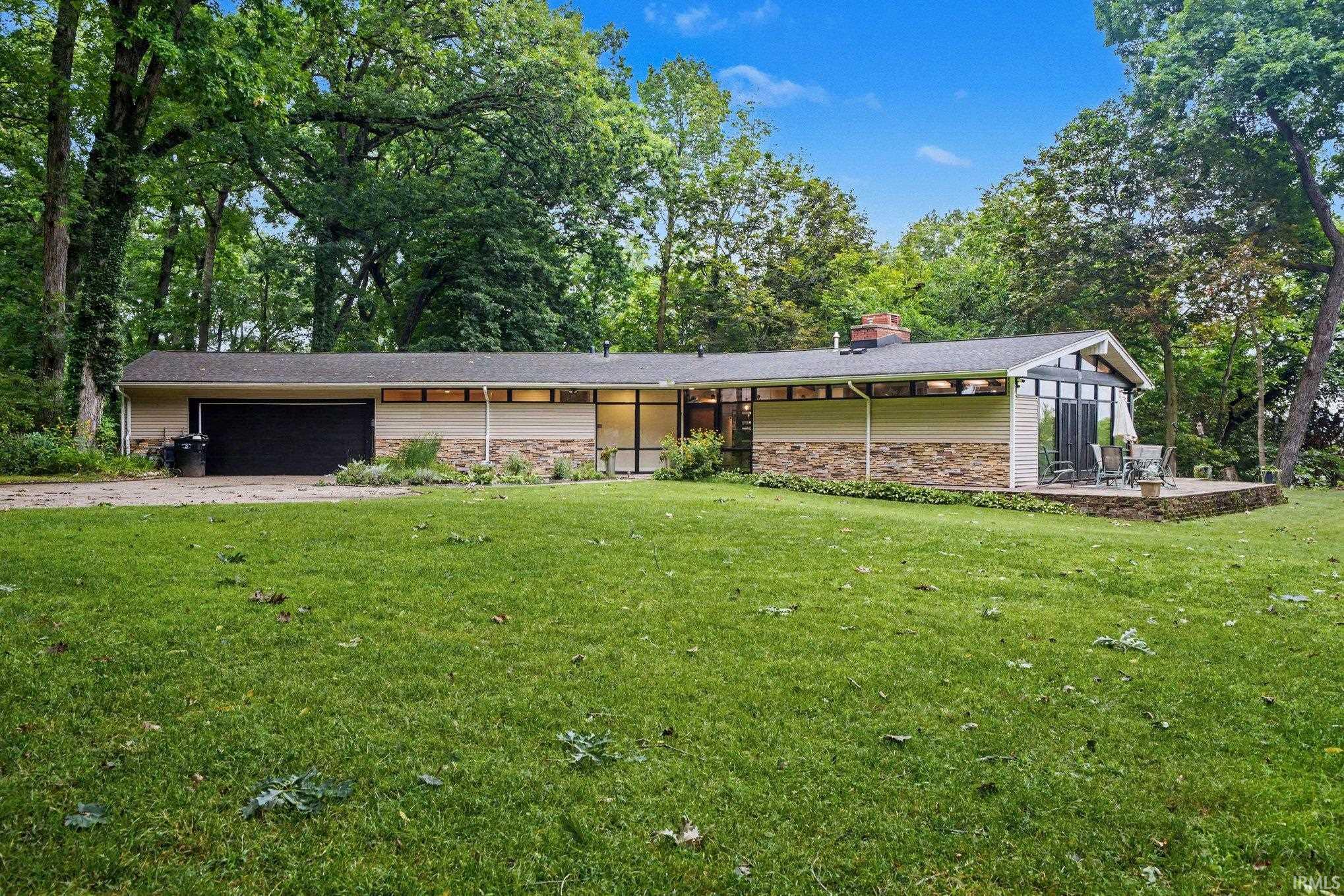 1st image of 1910 Ribourde Dr, South Bend, IN 46628 | MLS# 202633241