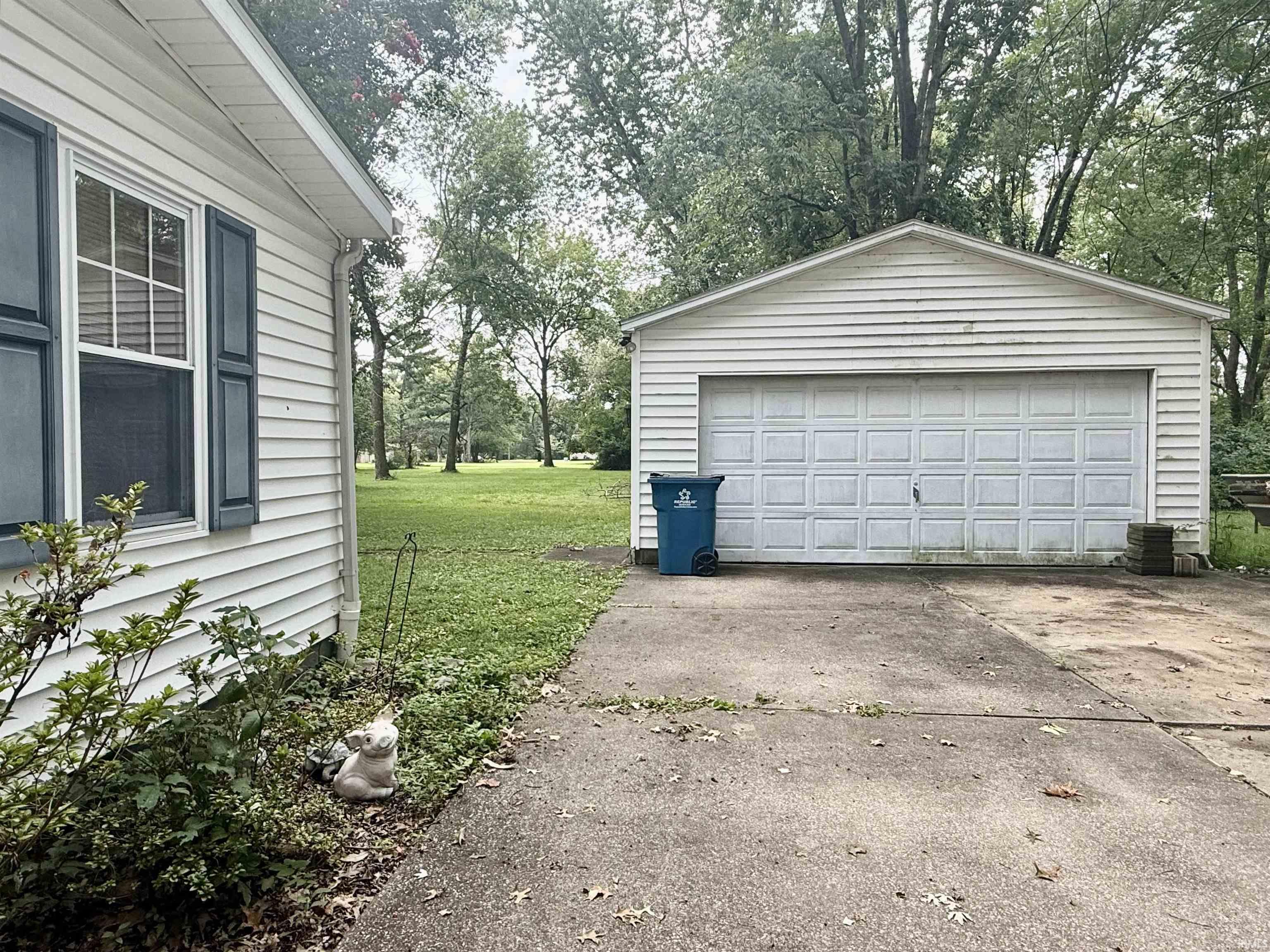 3rd image of 5101 Bassett Ave, Evansville, IN 47715 | MLS# 202633243