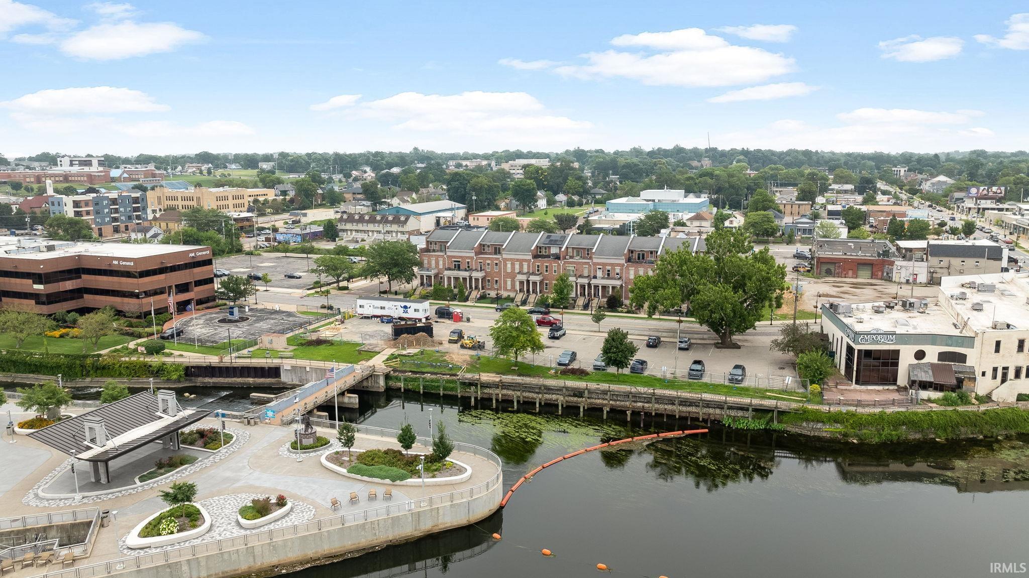 2nd image of 106 S Niles Ave, South Bend, IN 46617 | MLS# 202633248