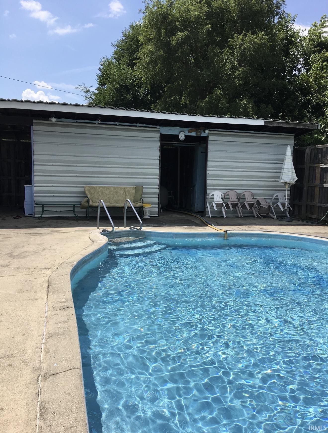 4th image of 912 S Main St, Jonesboro, IN 46938 | MLS# 202633287