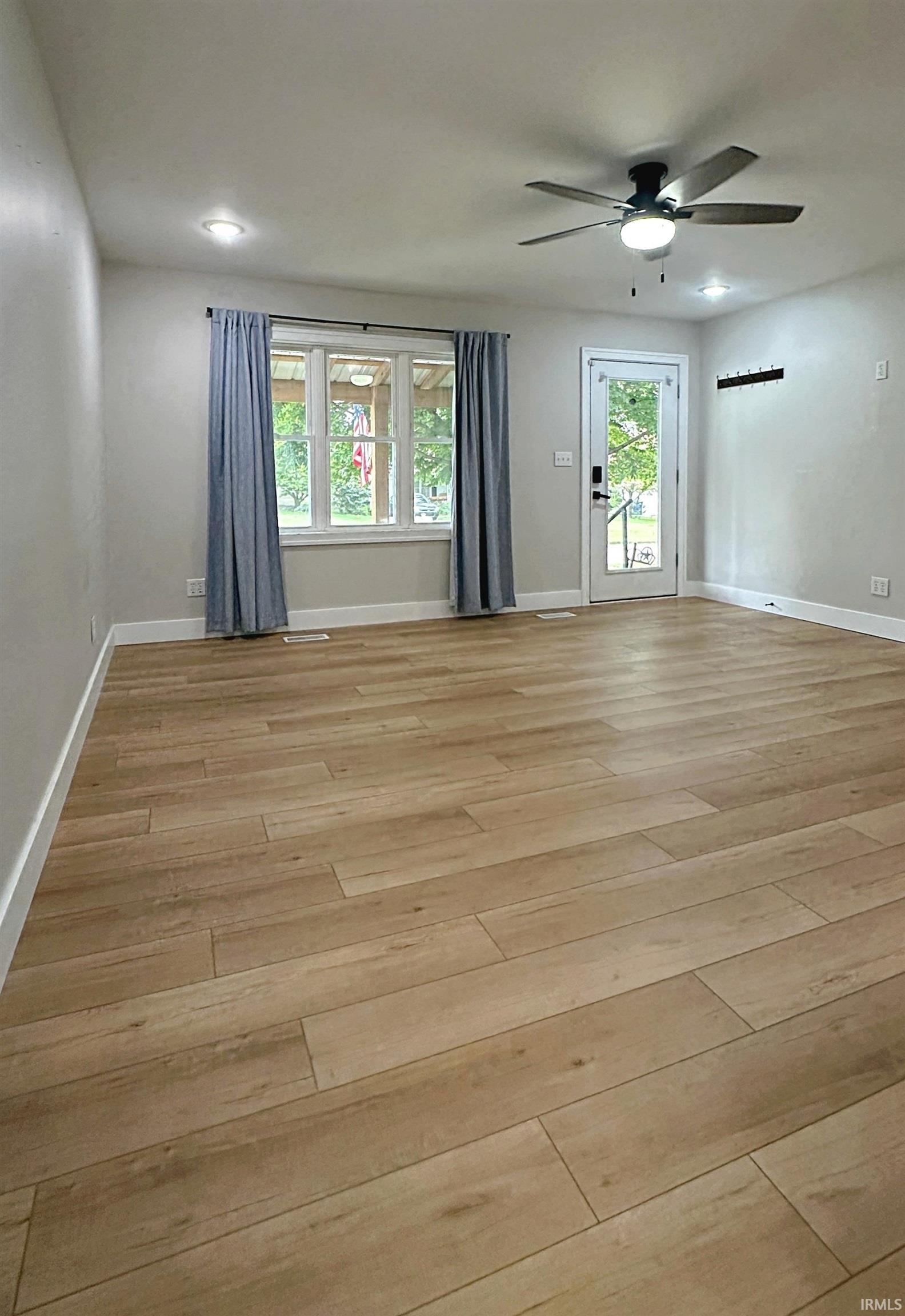 Photo 2 of Manufactured home for sale at 18 Lynwood Dr, Washington, IN 47501 | MLS# 202633291 | Listing updated on 2026-10-07