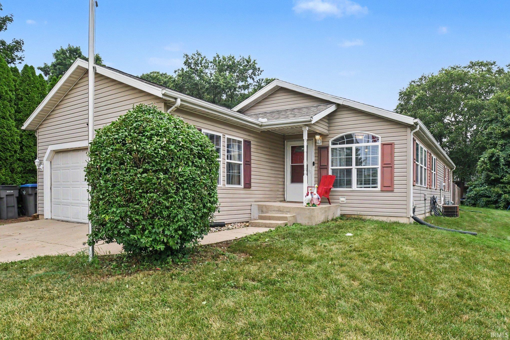 2nd image of 3608 Naples Ct, Elkhart, IN 46514 | MLS# 202633300