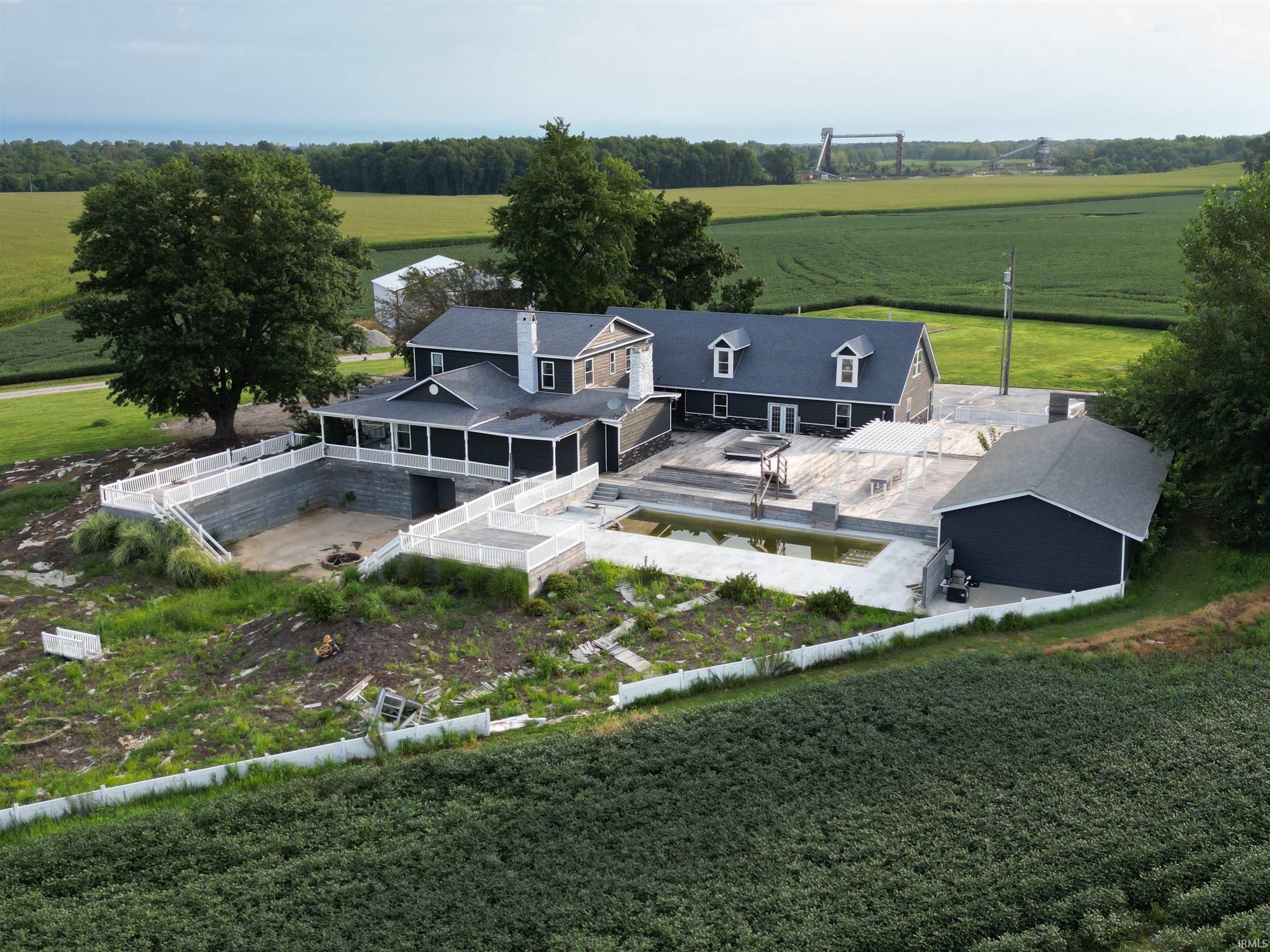 3rd image of 2090 E Co Rd 125 N, Petersburg, IN 47567 | MLS# 202633367