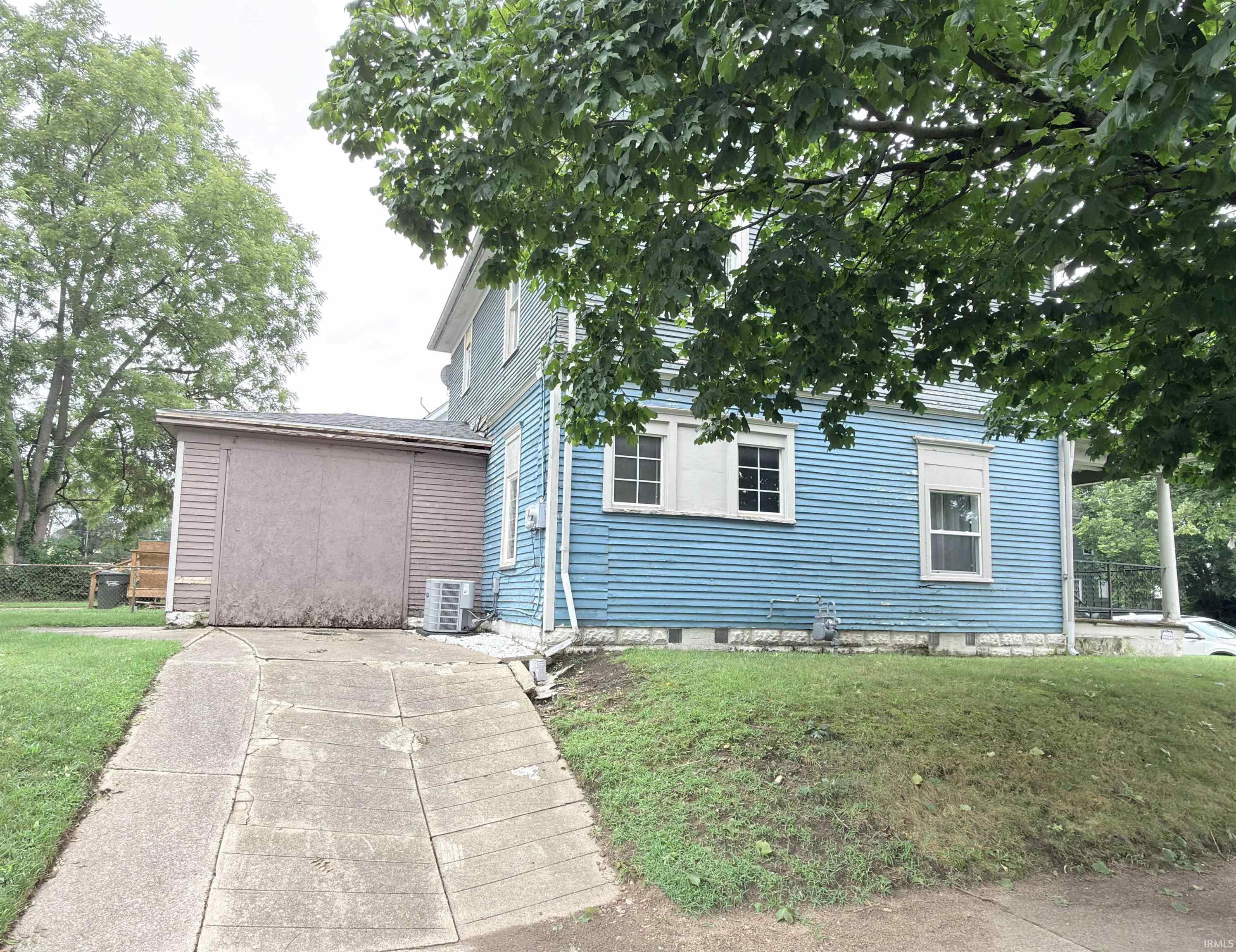 22nd image of 134 E Calvert St, South Bend, IN 46613 | MLS# 202633378