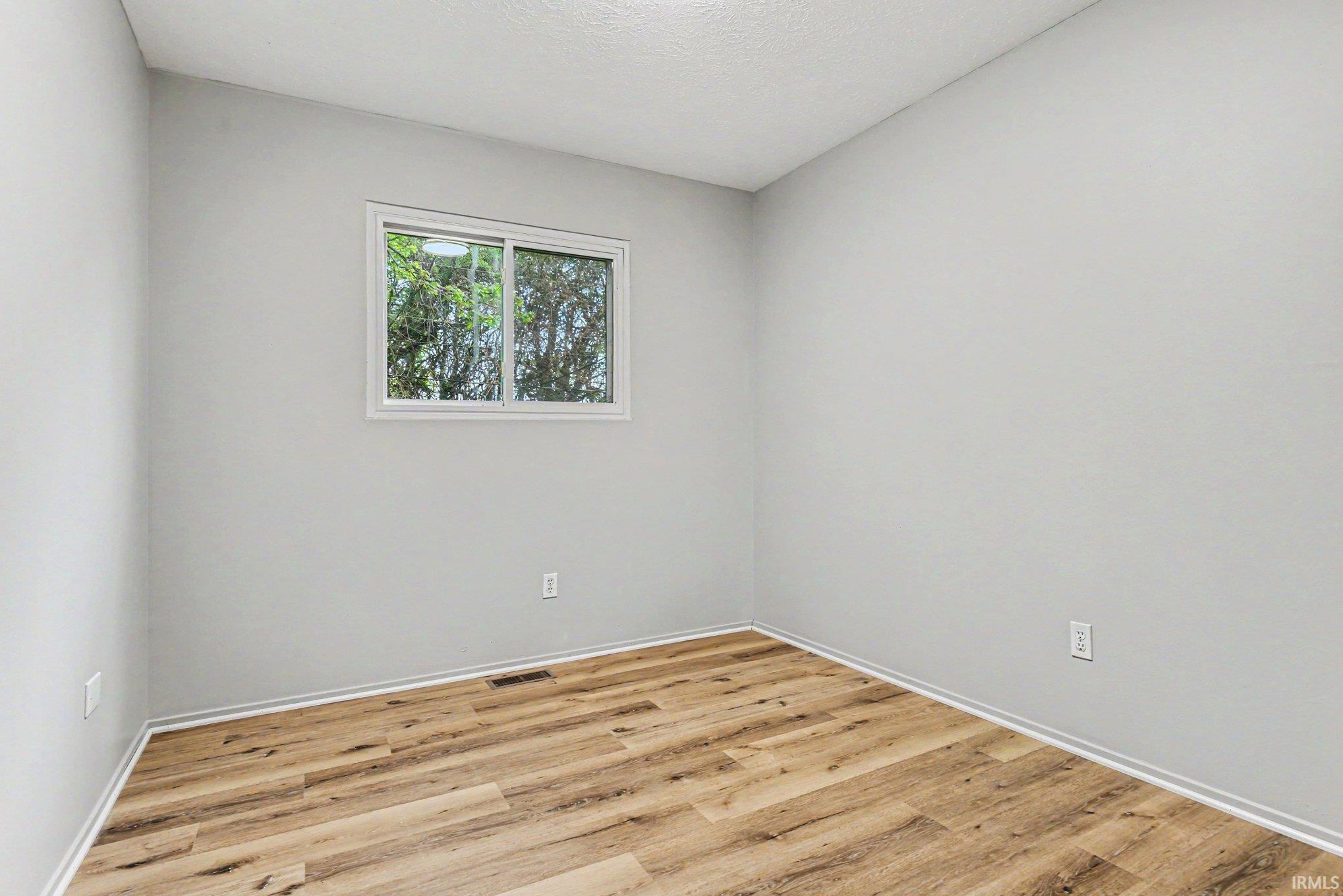 5th image of 24403 Rolling Oaks Dr, South Bend, IN 46628 | MLS# 202633386