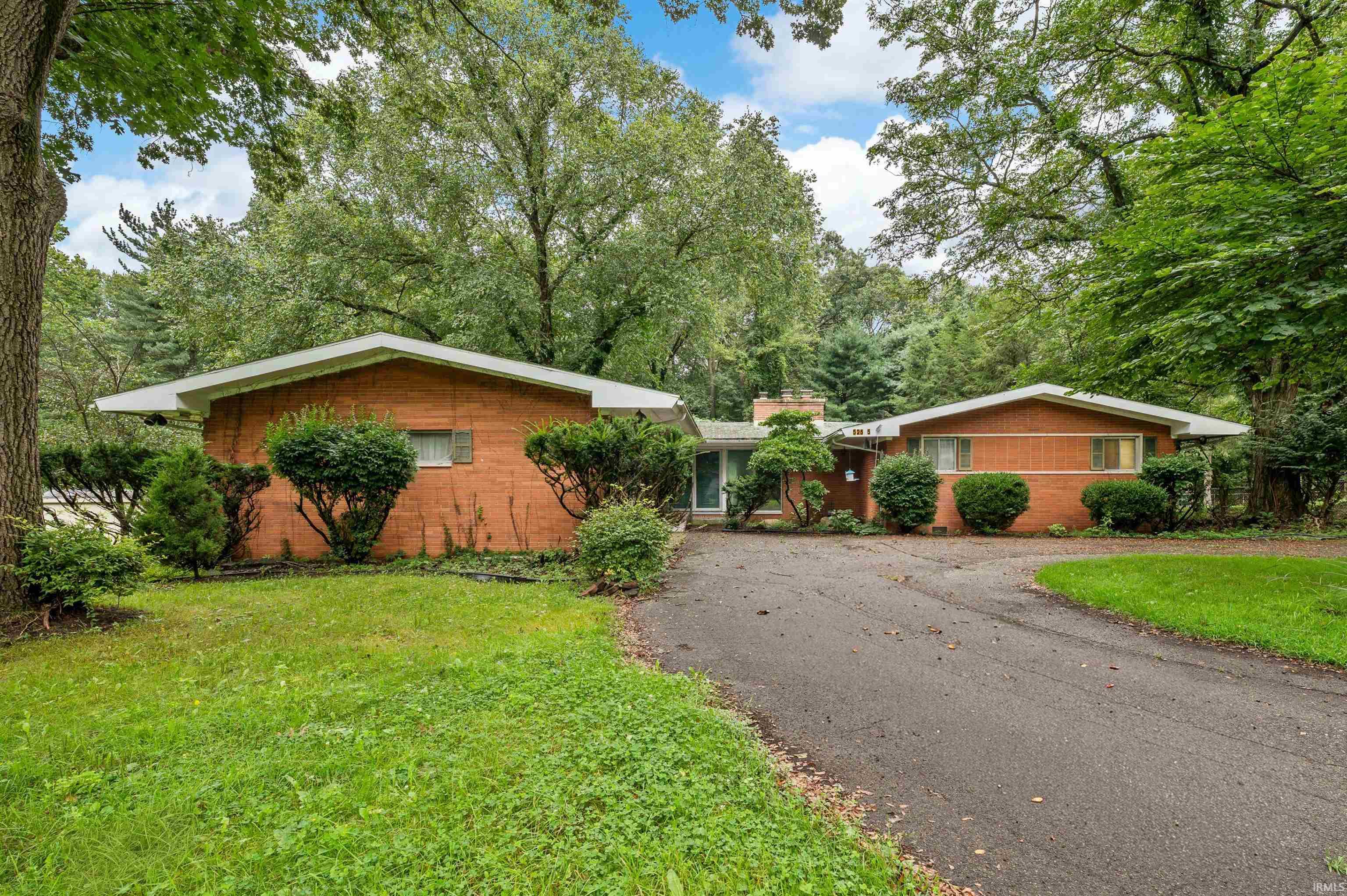 1st image of 52585 Brooktrails Dr, South Bend, IN 46637 | MLS# 202633388