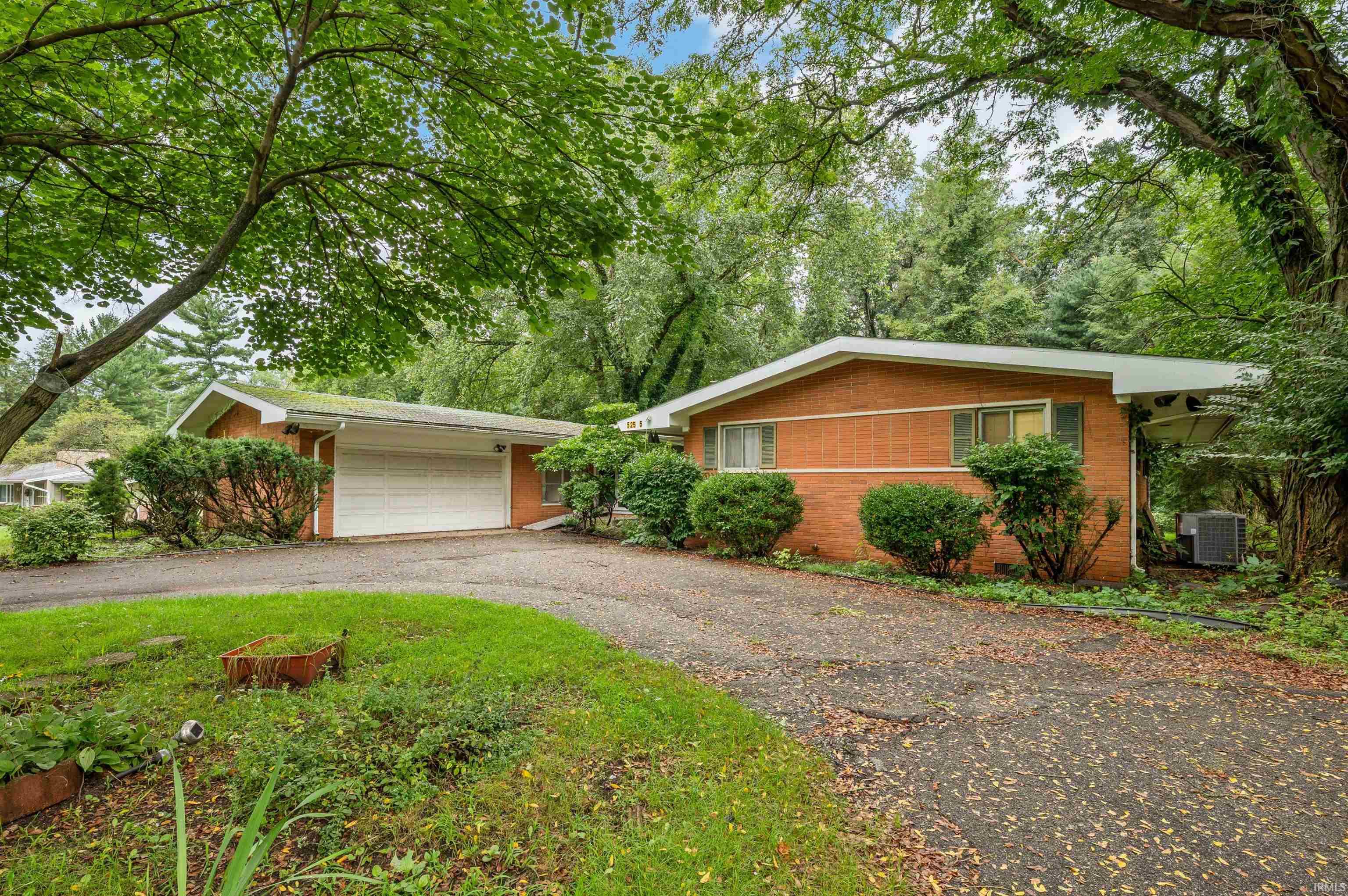 3rd image of 52585 Brooktrails Dr, South Bend, IN 46637 | MLS# 202633388