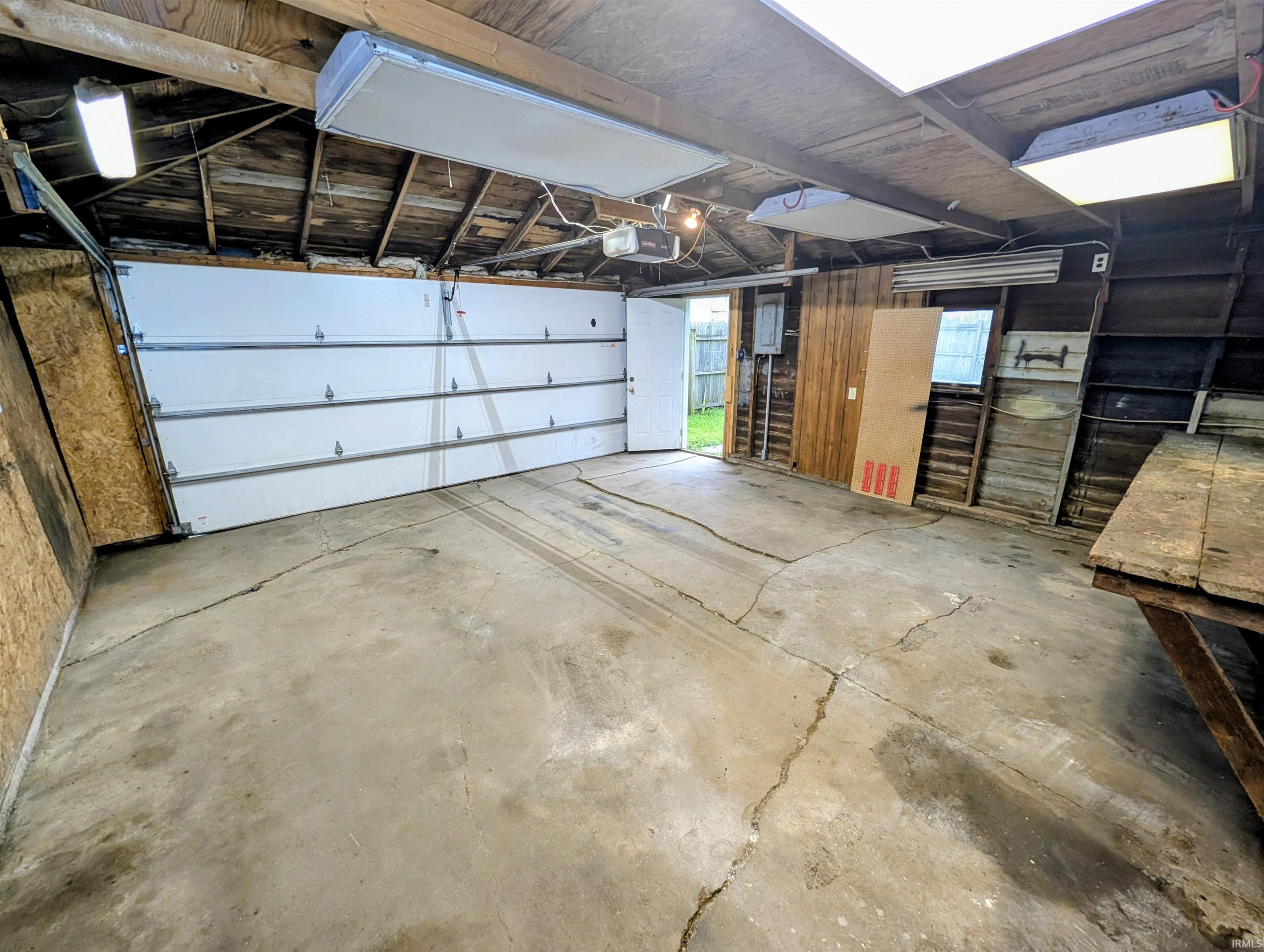 48th image of 827 E Ewing Ave, South Bend, IN 46613 | MLS# 202633393