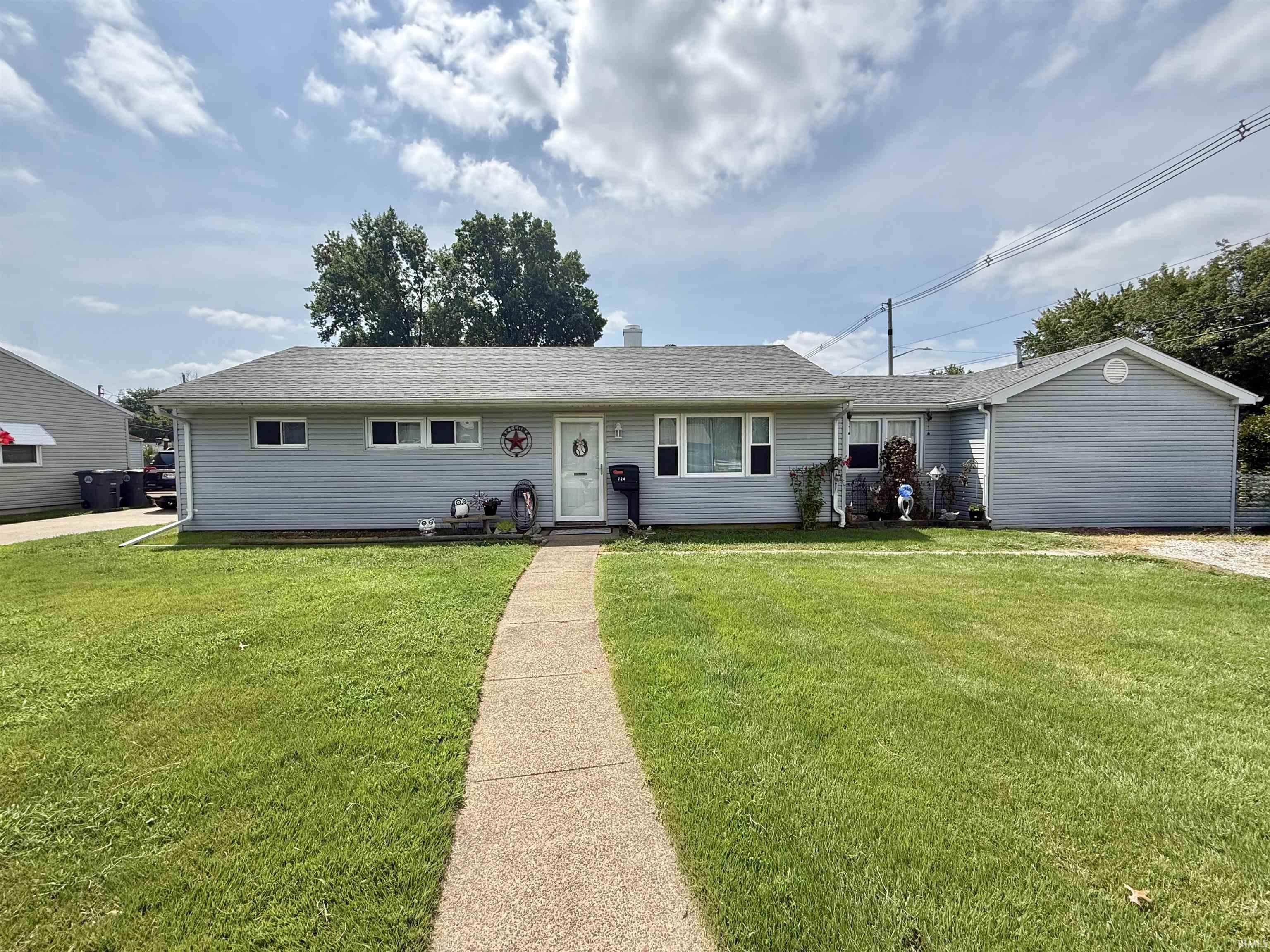 1st image of 724 Sheffield Dr, Evansville, IN 47710 | MLS# 202633395