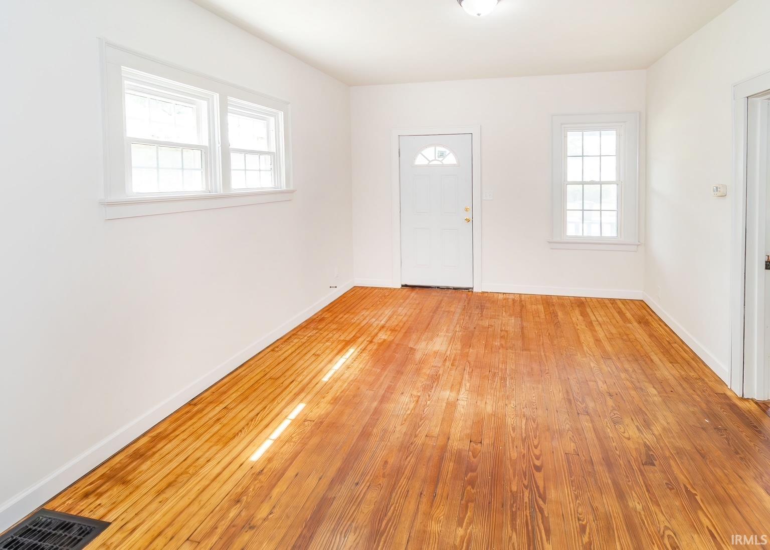 4th image of 1204 S Evans Ave, Evansville, IN 47713 | MLS# 202633397