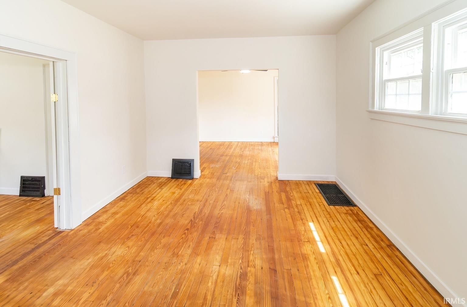 5th image of 1204 S Evans Ave, Evansville, IN 47713 | MLS# 202633397