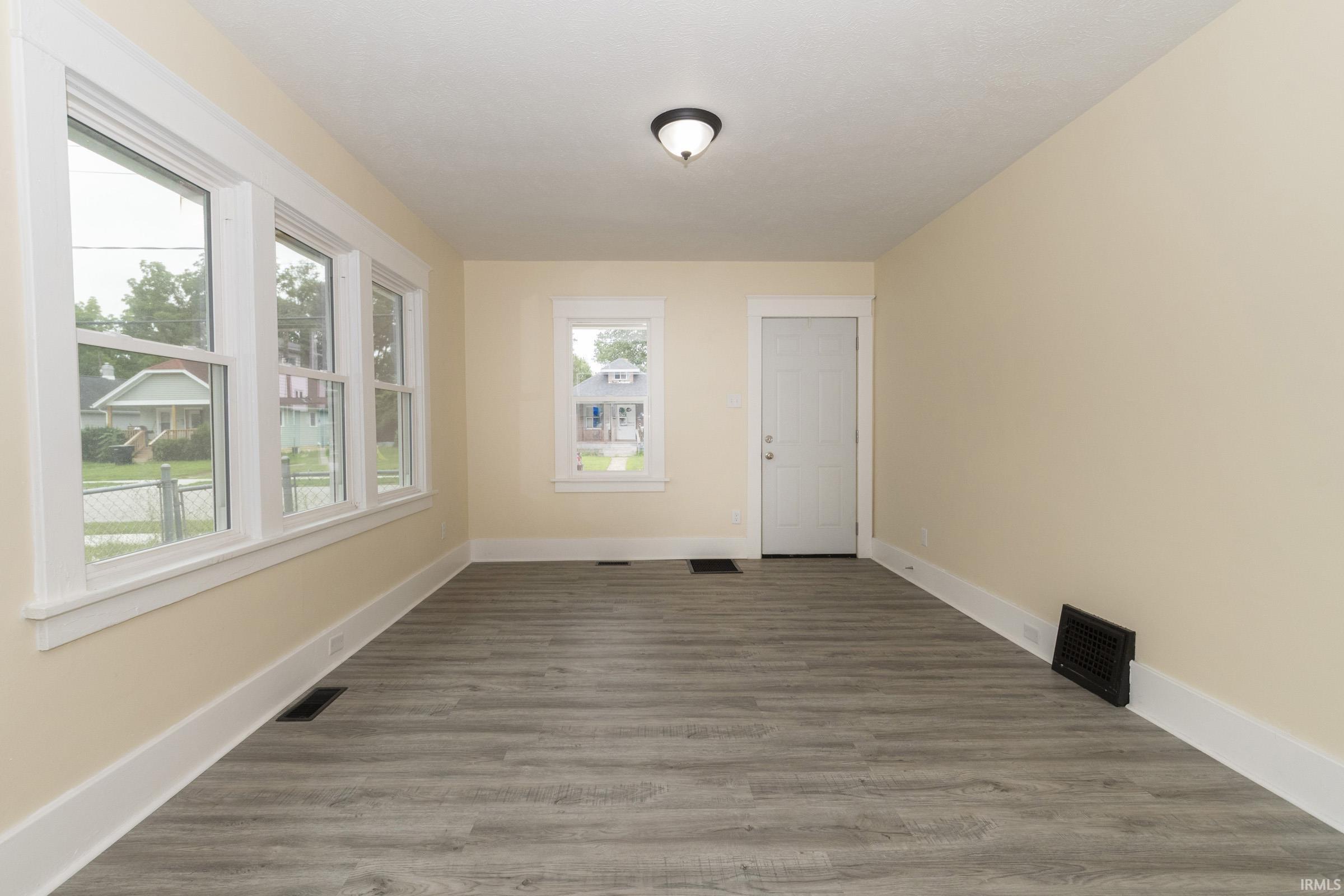 5th image of 814 Sancome Ave, South Bend, IN 46628 | MLS# 202633402