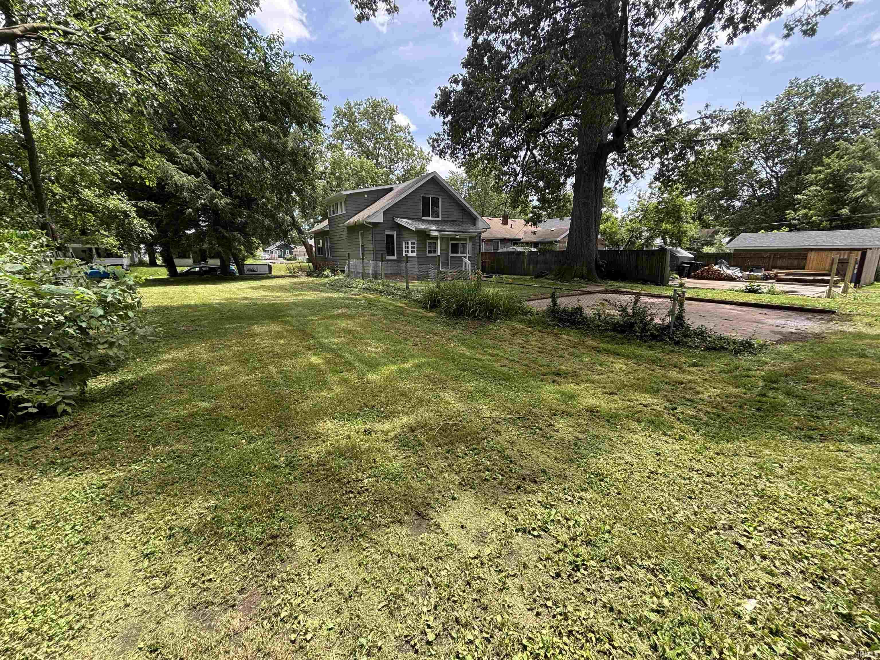 2nd image of 1321 N Brookfield St, South Bend, IN 46628 | MLS# 202633420