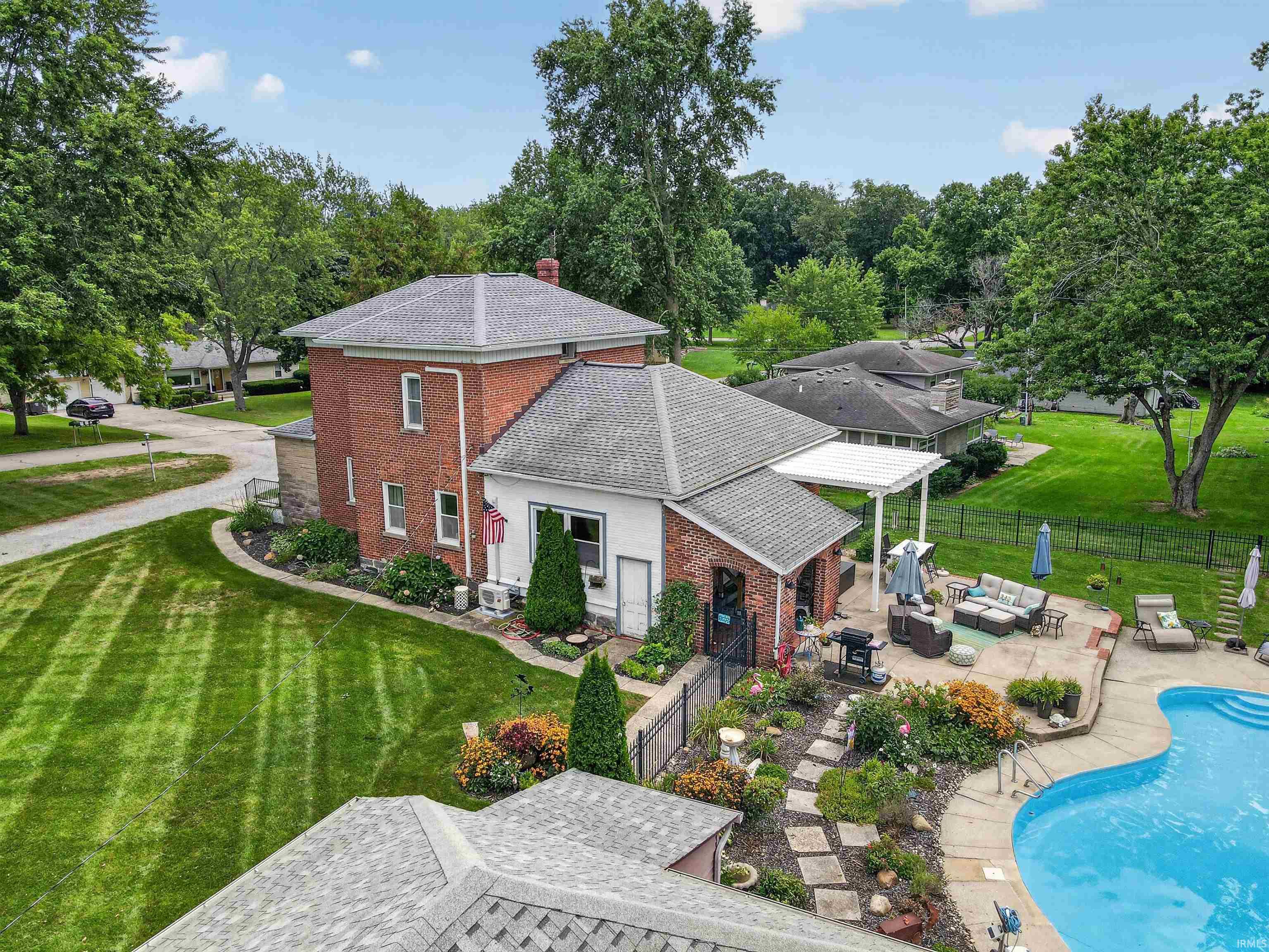 2nd image of 4027 David Ln, Fort Wayne, IN 46815 | MLS# 202633459