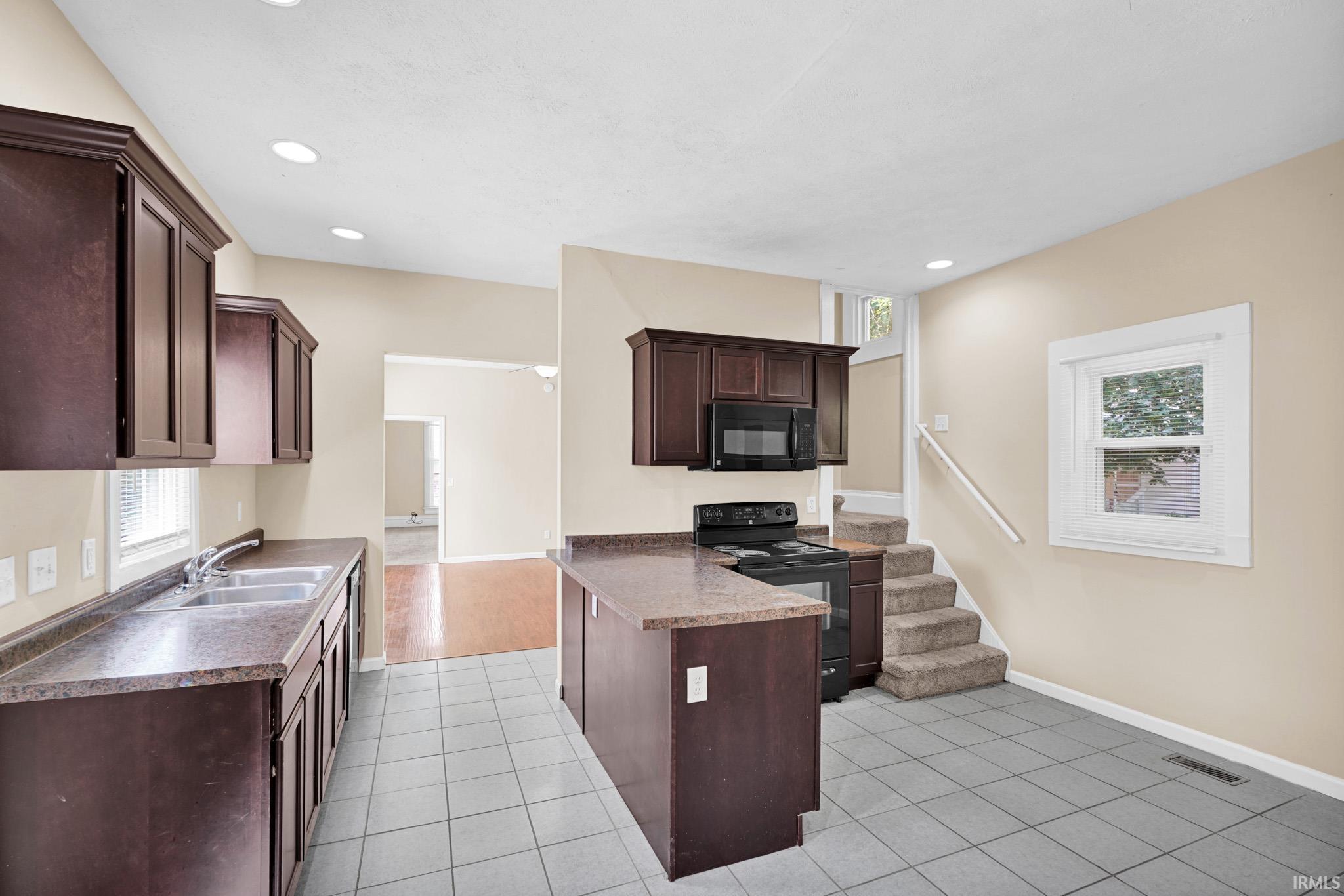 4th image of 201 N Woods Ave, Evansville, IN 47712 | MLS# 202633466