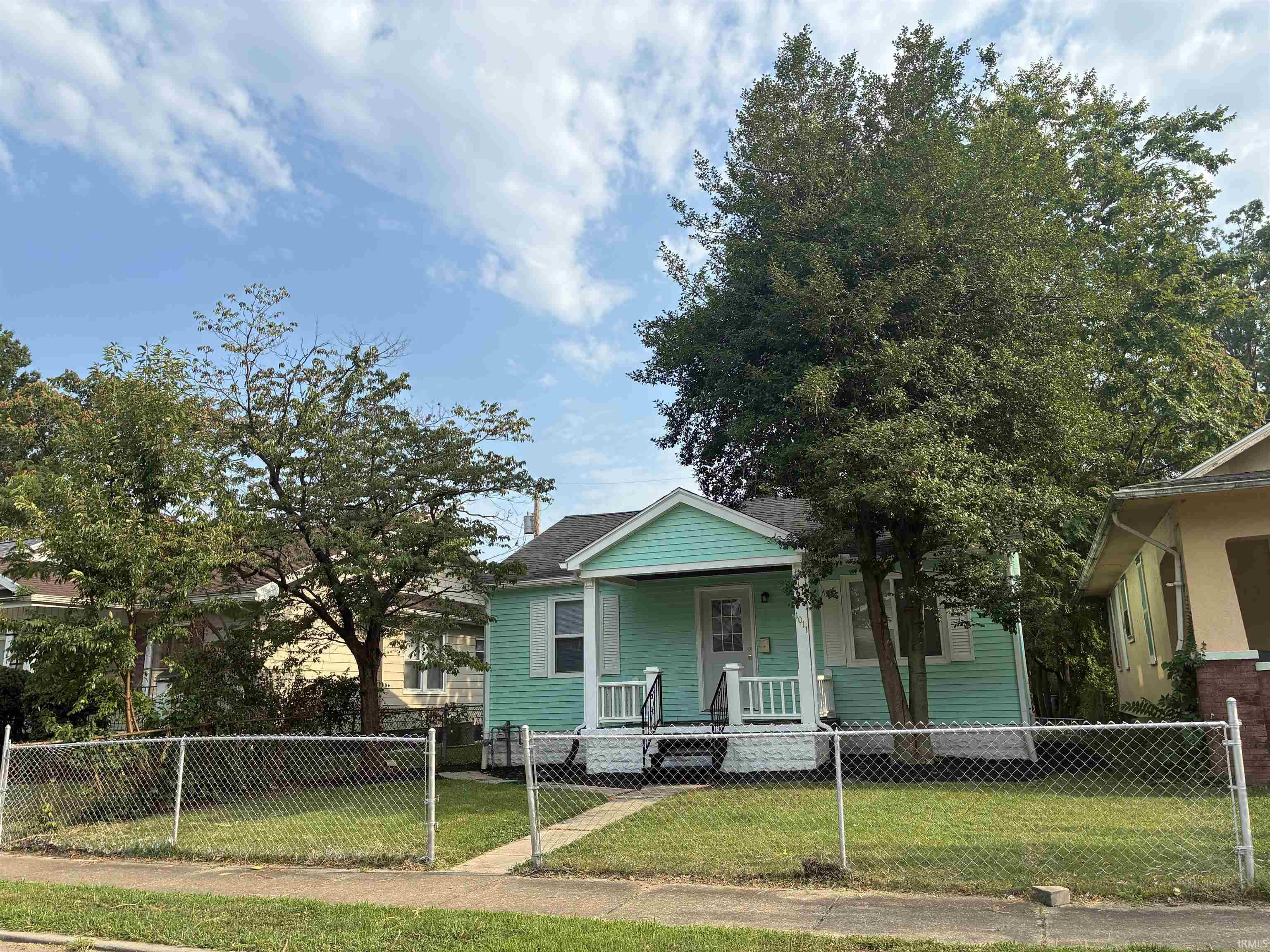 1st image of 1011 Jefferson Ave, Evansville, IN 47714 | MLS# 202633472