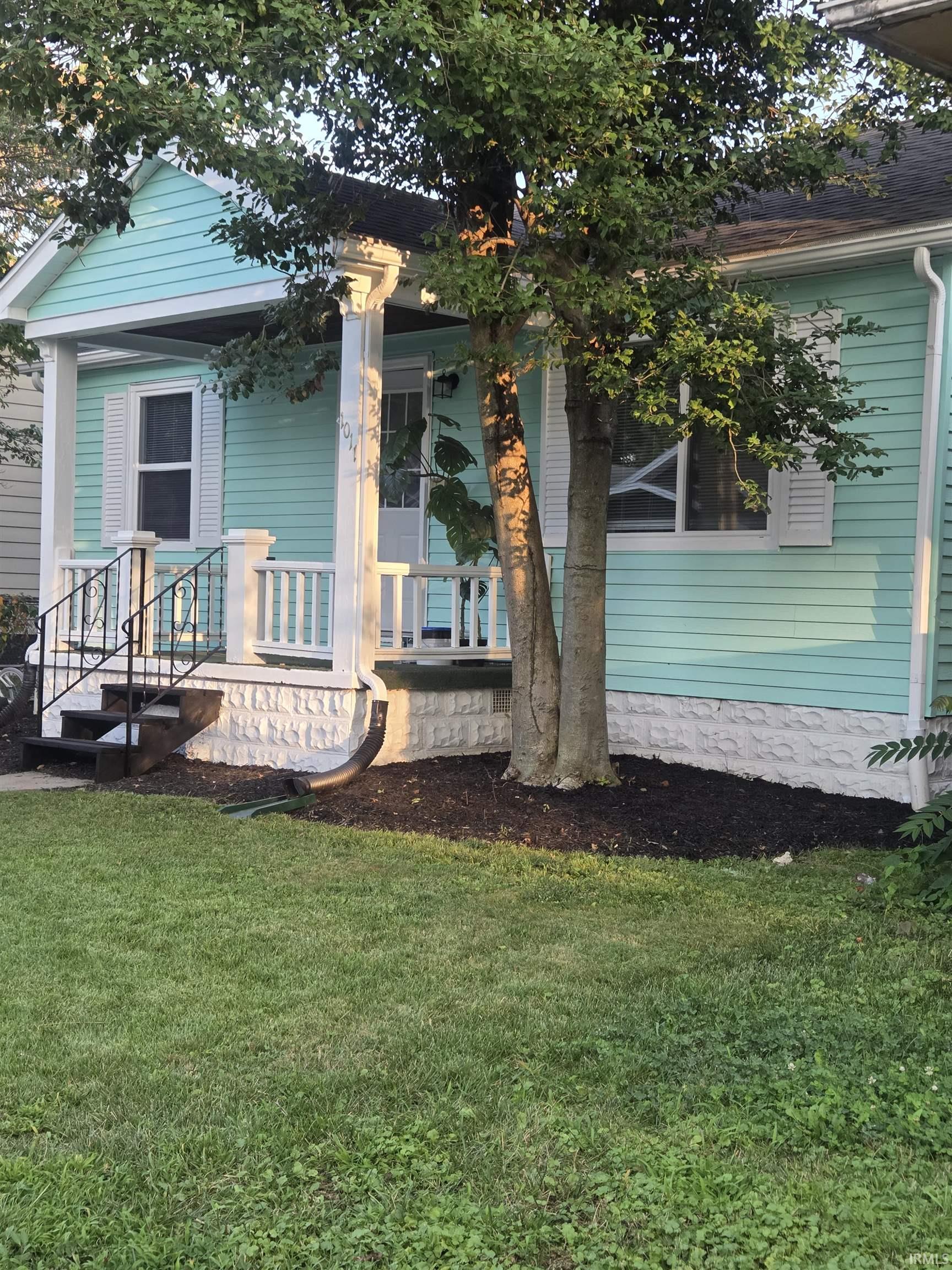 2nd image of 1011 Jefferson Ave, Evansville, IN 47714 | MLS# 202633472