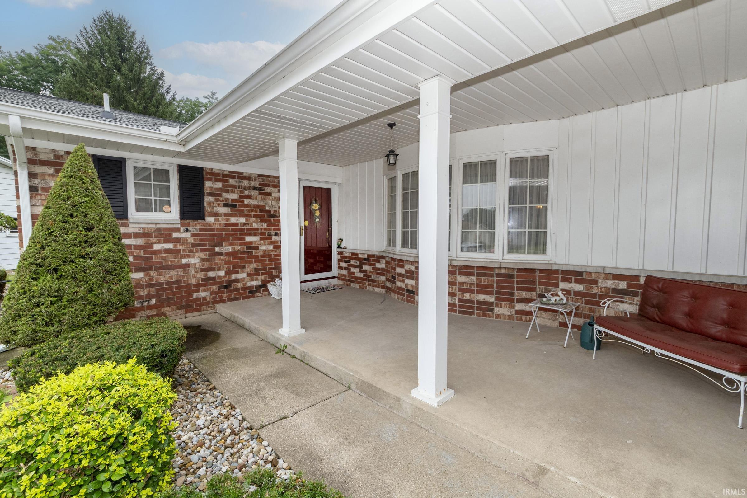 43rd image of 2624 Oak Leaf Cvs, South Bend, IN 46628 | MLS# 202633502