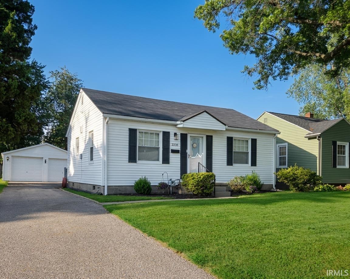 2nd image of 2238 E Iowa St, Evansville, IN 47711 | MLS# 202633529