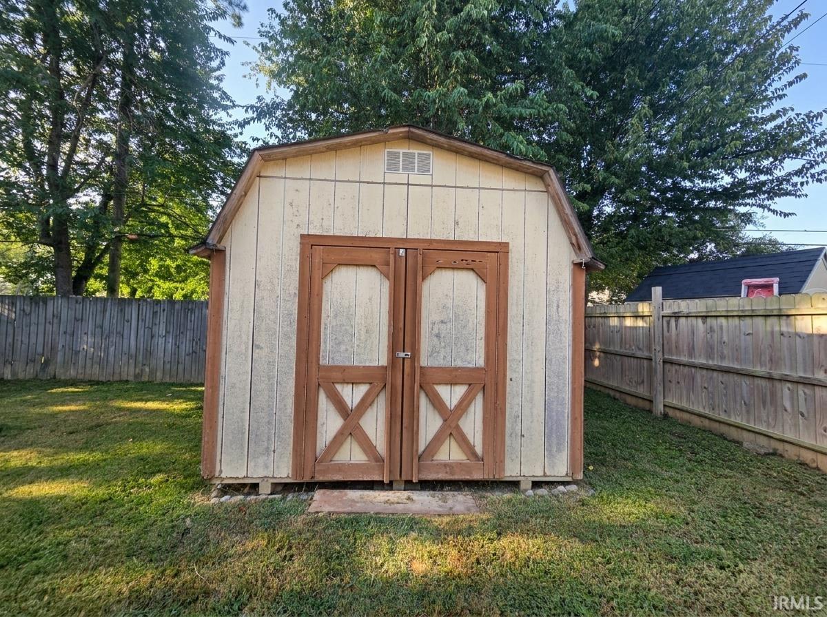 21st image of 2238 E Iowa St, Evansville, IN 47711 | MLS# 202633529