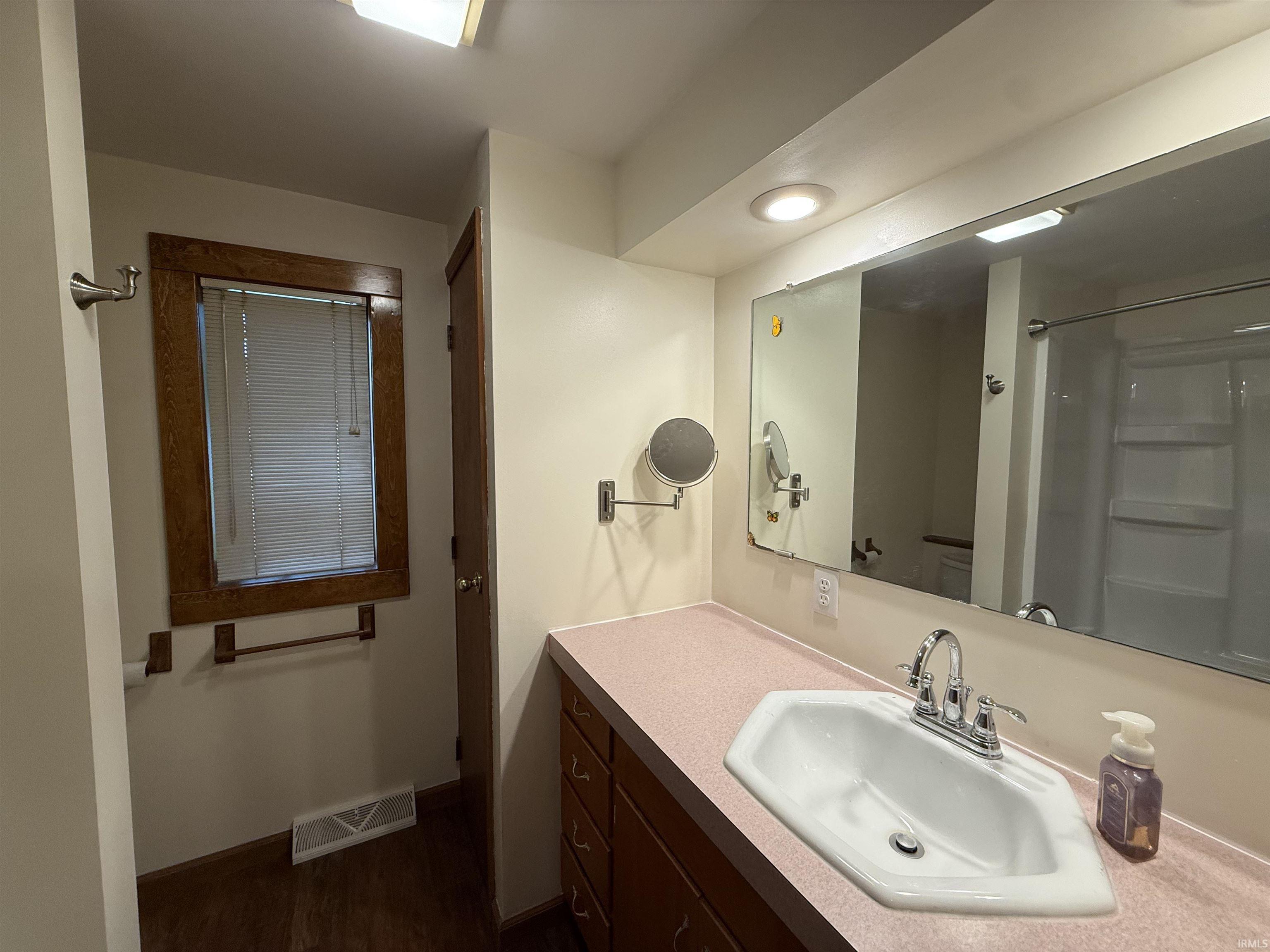 5th image of 612 S West St, Winamac, IN 46996 | MLS# 202633541