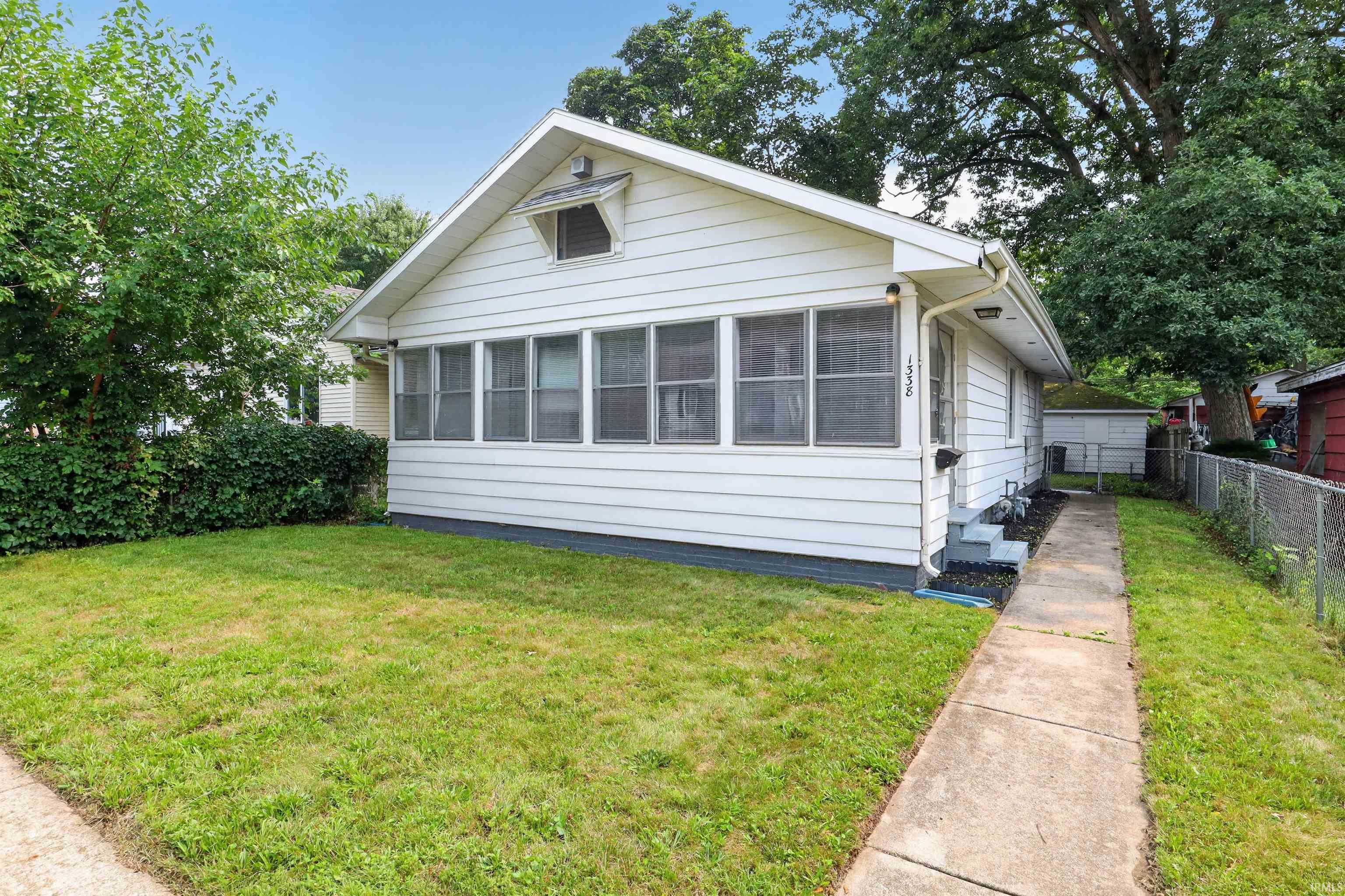 2nd image of 1338 Obrien St, South Bend, IN 46628 | MLS# 202633571