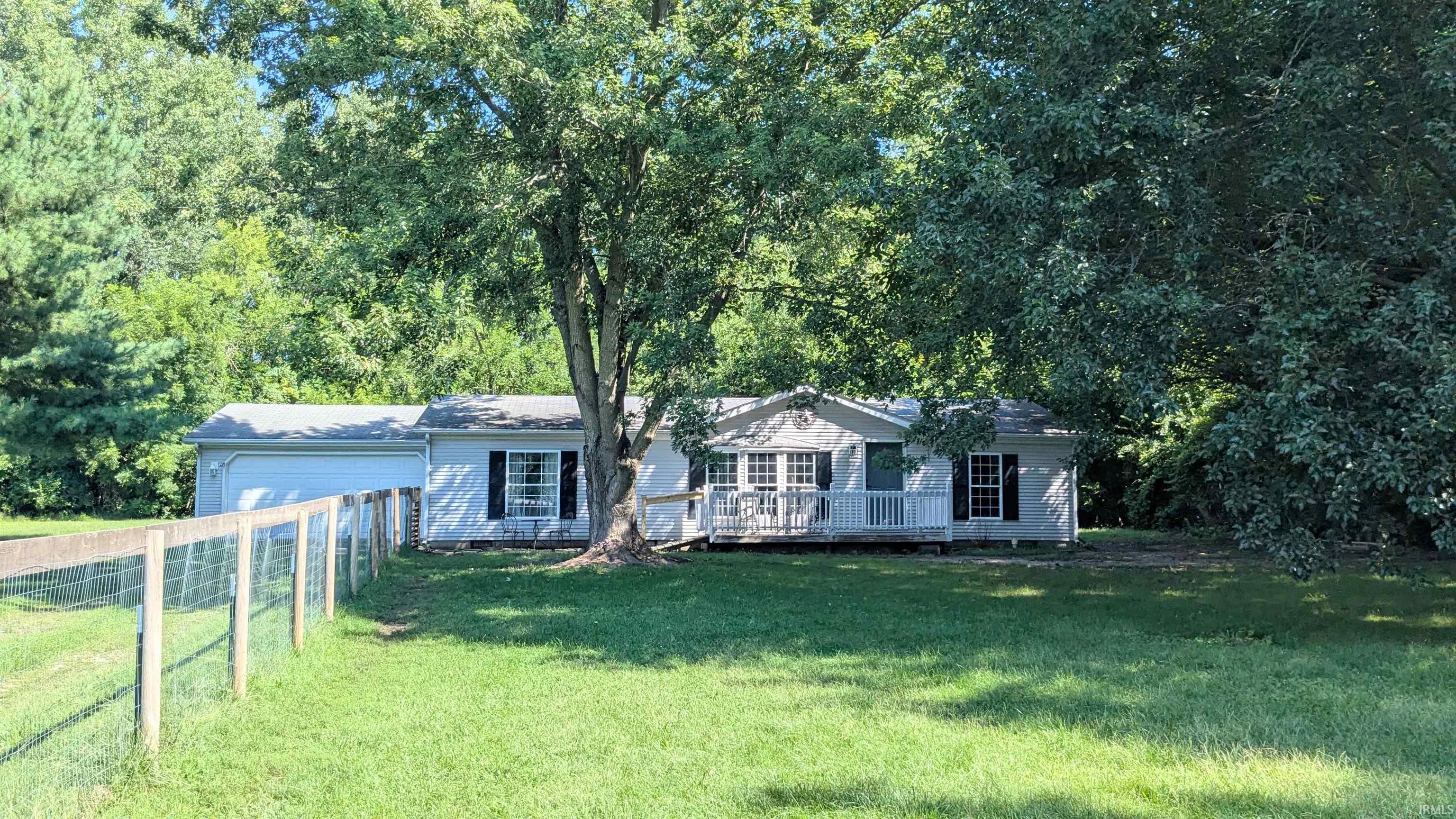 1st image of 6732 E 1120 N St, Syracuse, IN 46567 | MLS# 202633574
