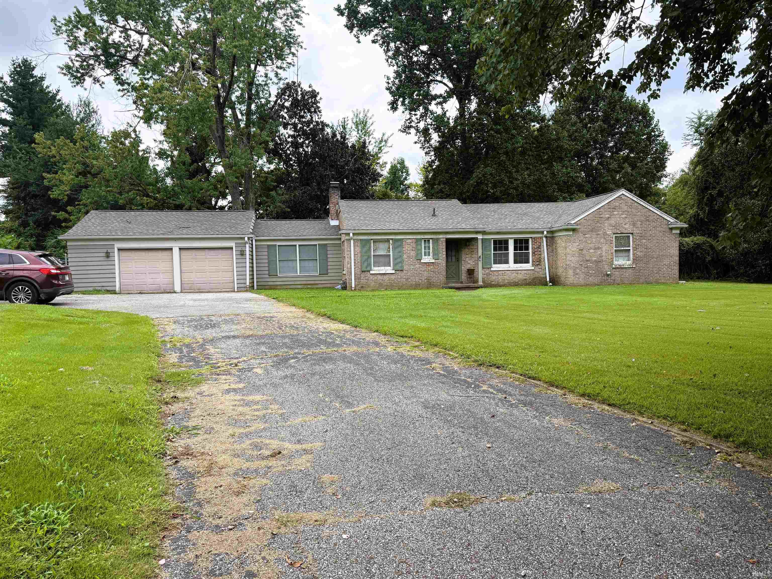 3rd image of 6811 Newburgh Rd, Evansville, IN 47715 | MLS# 202633588