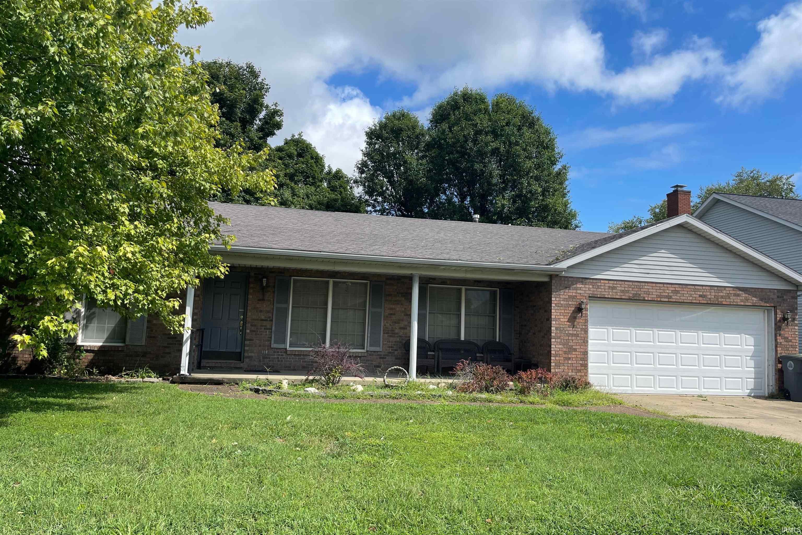 1st image of 8326 Washington Ave, Evansville, IN 47715 | MLS# 202633598