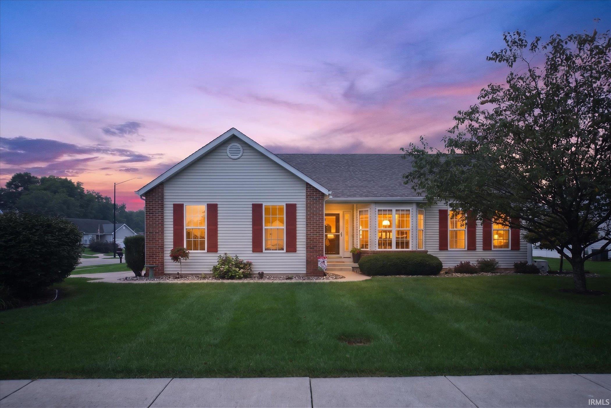 1st image of 102 Livingston Bay Ct, Mishawaka, IN 46544 | MLS# 202633600