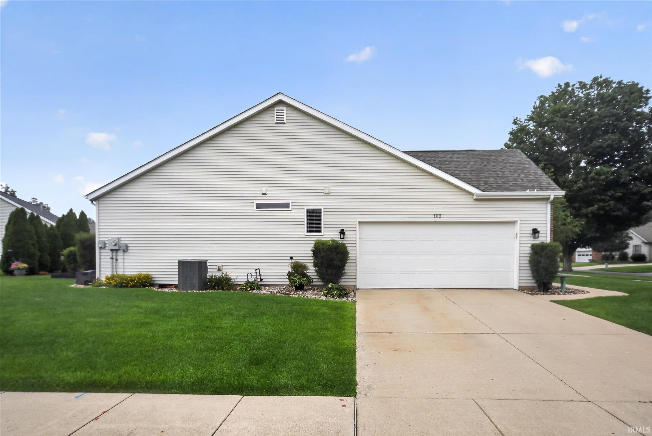3rd image of 102 Livingston Bay Ct, Mishawaka, IN 46544 | MLS# 202633600